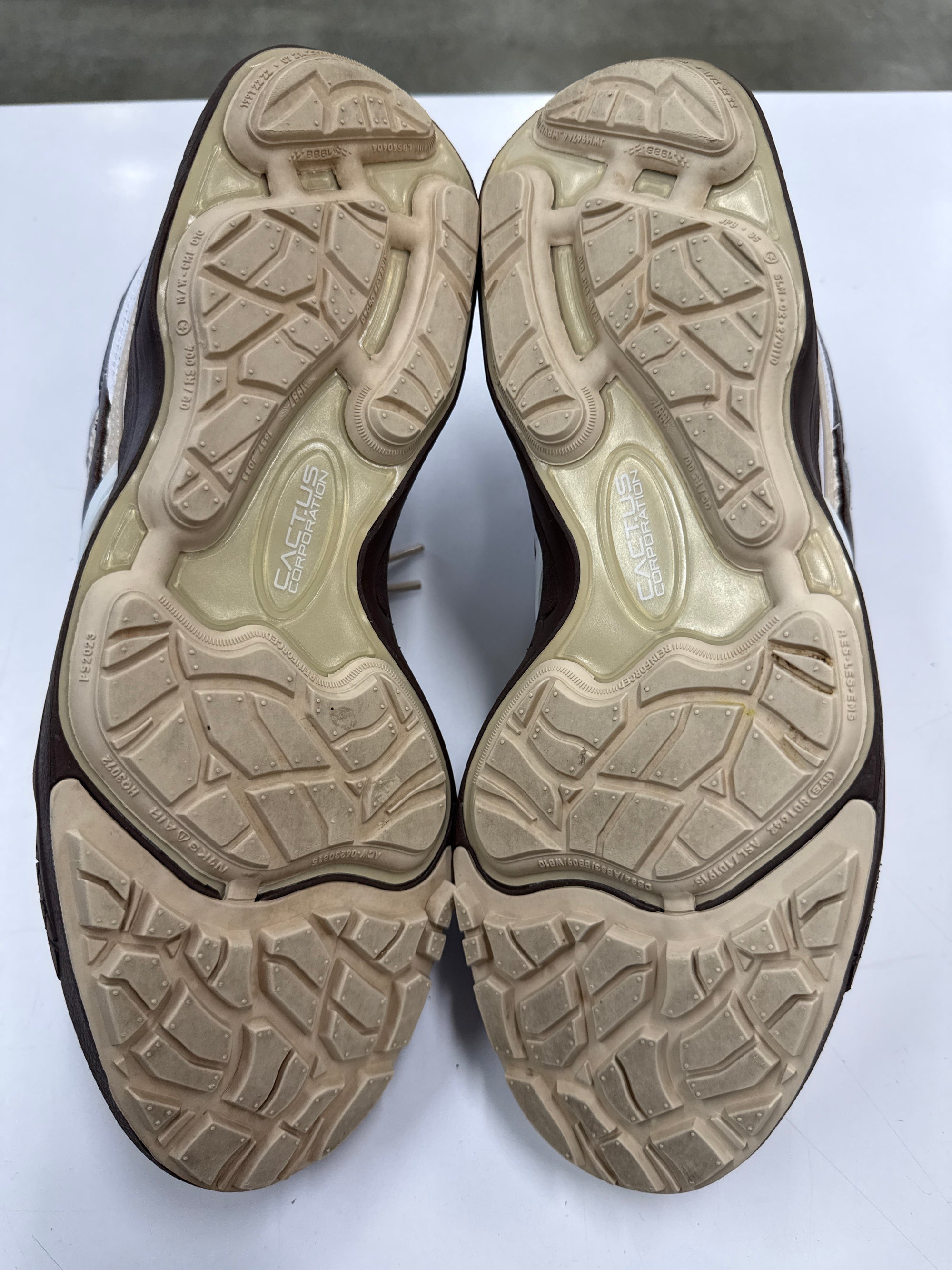 ZOOM FIELD JAXX TRAVIS SCOTT LIGHT CHOCOLATE - SIZE 12 (WORN)