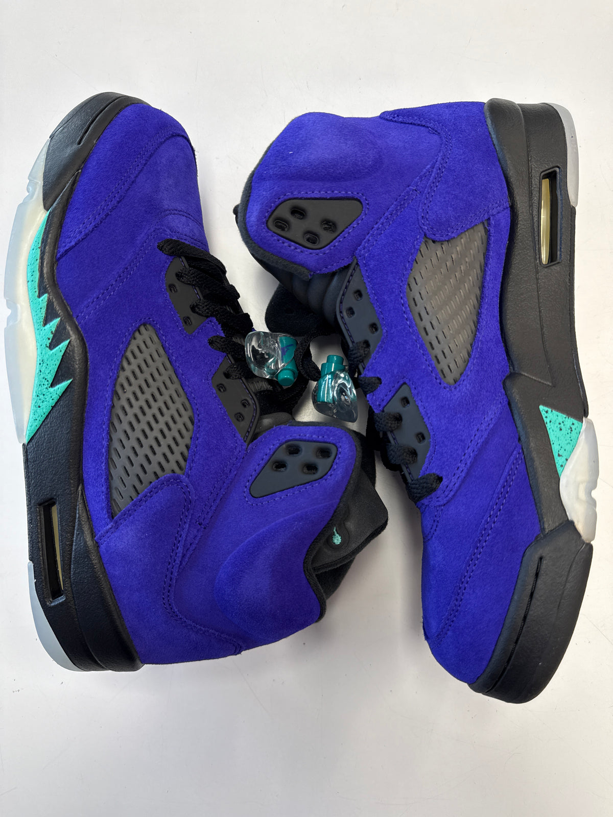 AIR JORDAN 5 ALTERNATE GRAPE - SIZE 8.5 (WORN)