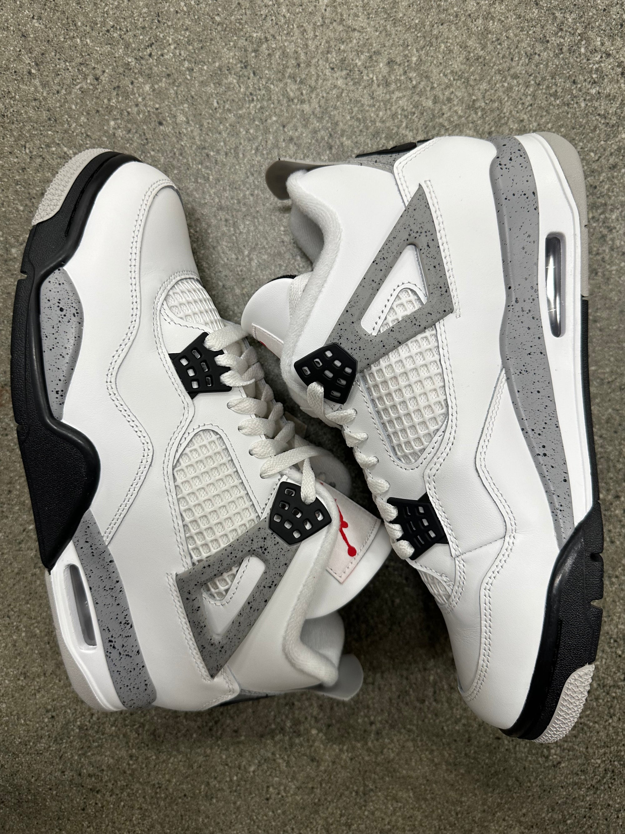 AIR JORDAN 4 WHITE CEMENT - SIZE 8.5 (WORN)