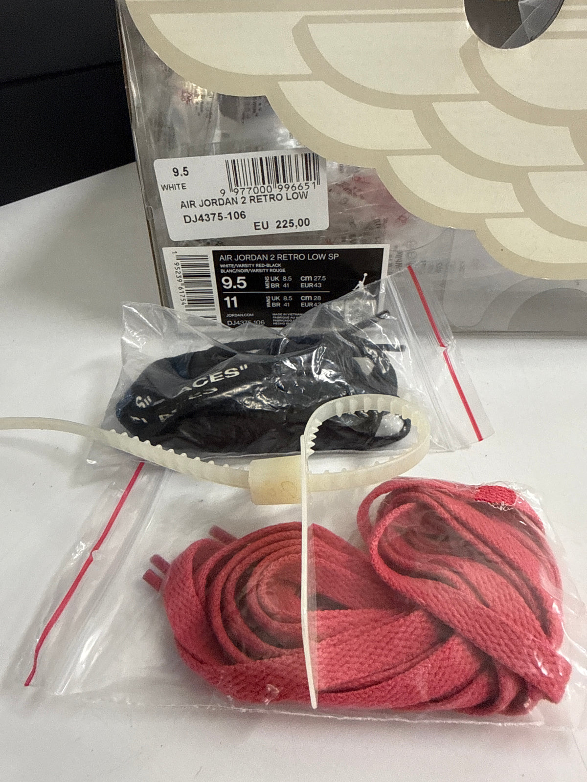 OFF WHITE AIR JORDAN 2 LOW CHICAGO - SIZE 9.5 (WORN)