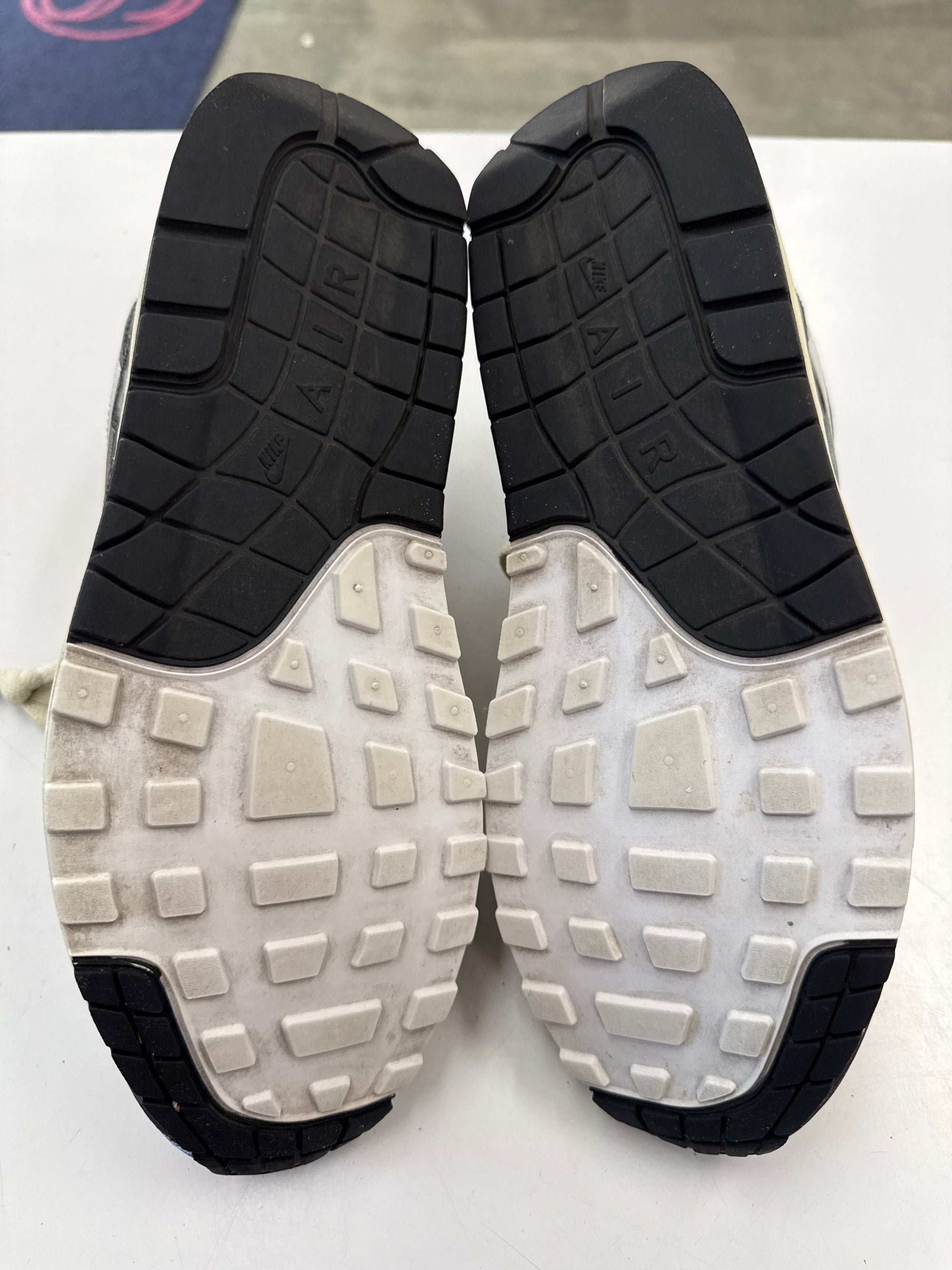 AIR MAX 1 PATTA WAVES BLACK - SIZE 10.5 (WORN)