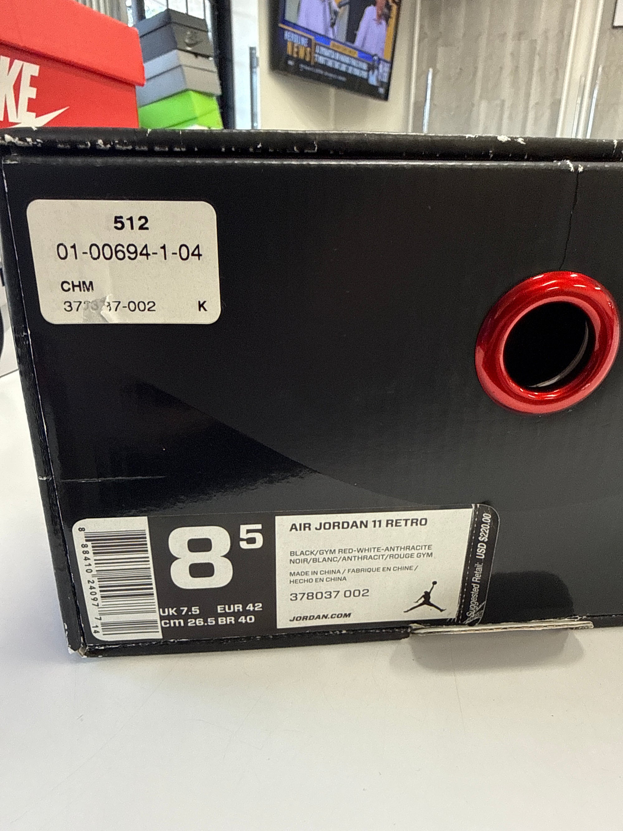 AIR JORDAN 11 LOW 72-10 - SIZE 8.5 (WORN)