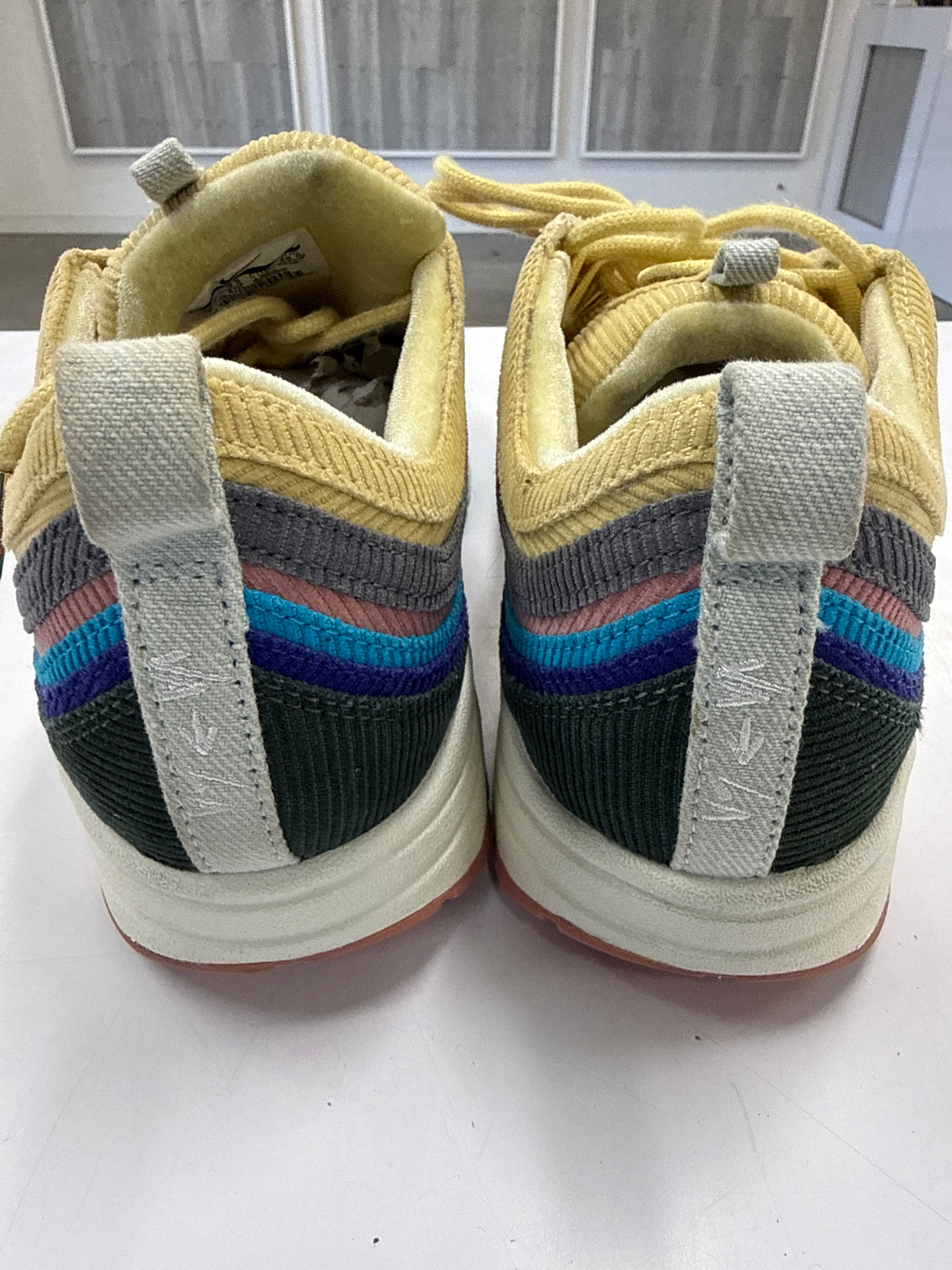 AIR MAX 1/97 SEAN WOTHERSPOON - SIZE 10.5 (WORN)