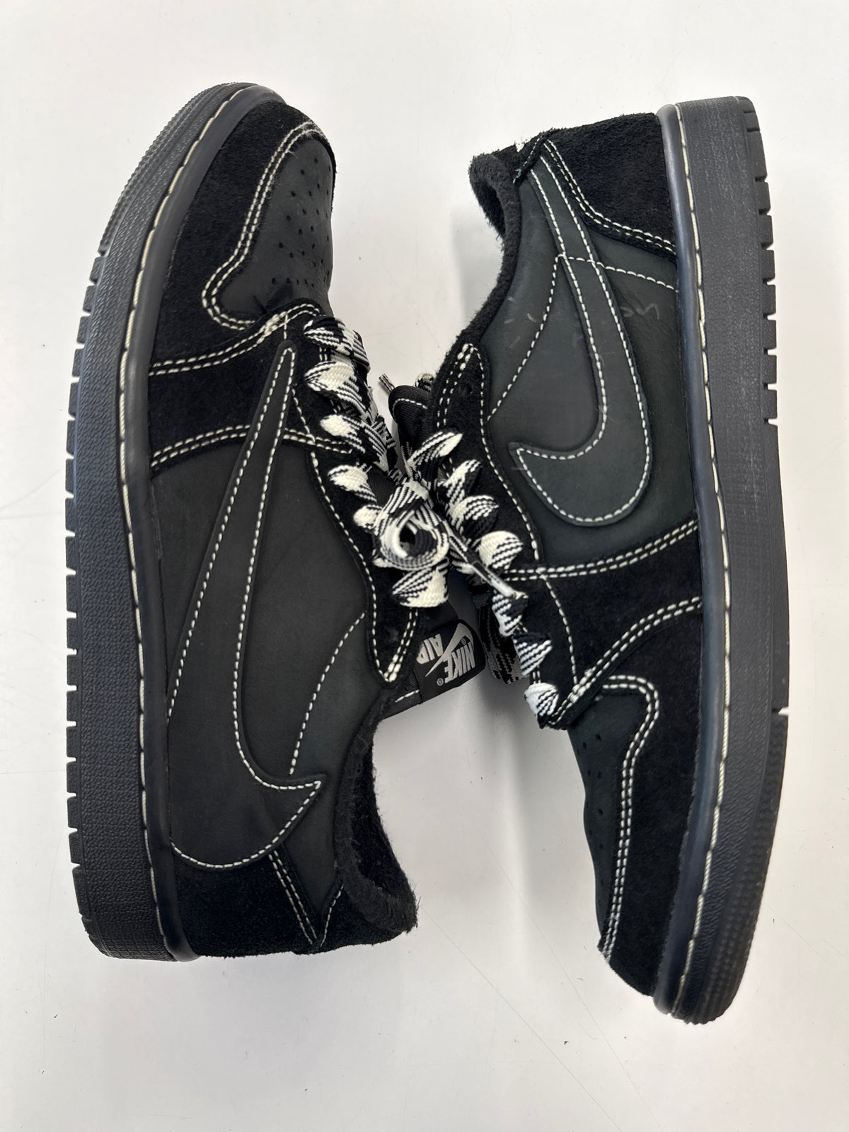 AIR JORADAN 1 LOW TRAVIS SCOTT PHANTOM - SIZE 8 (WORN)