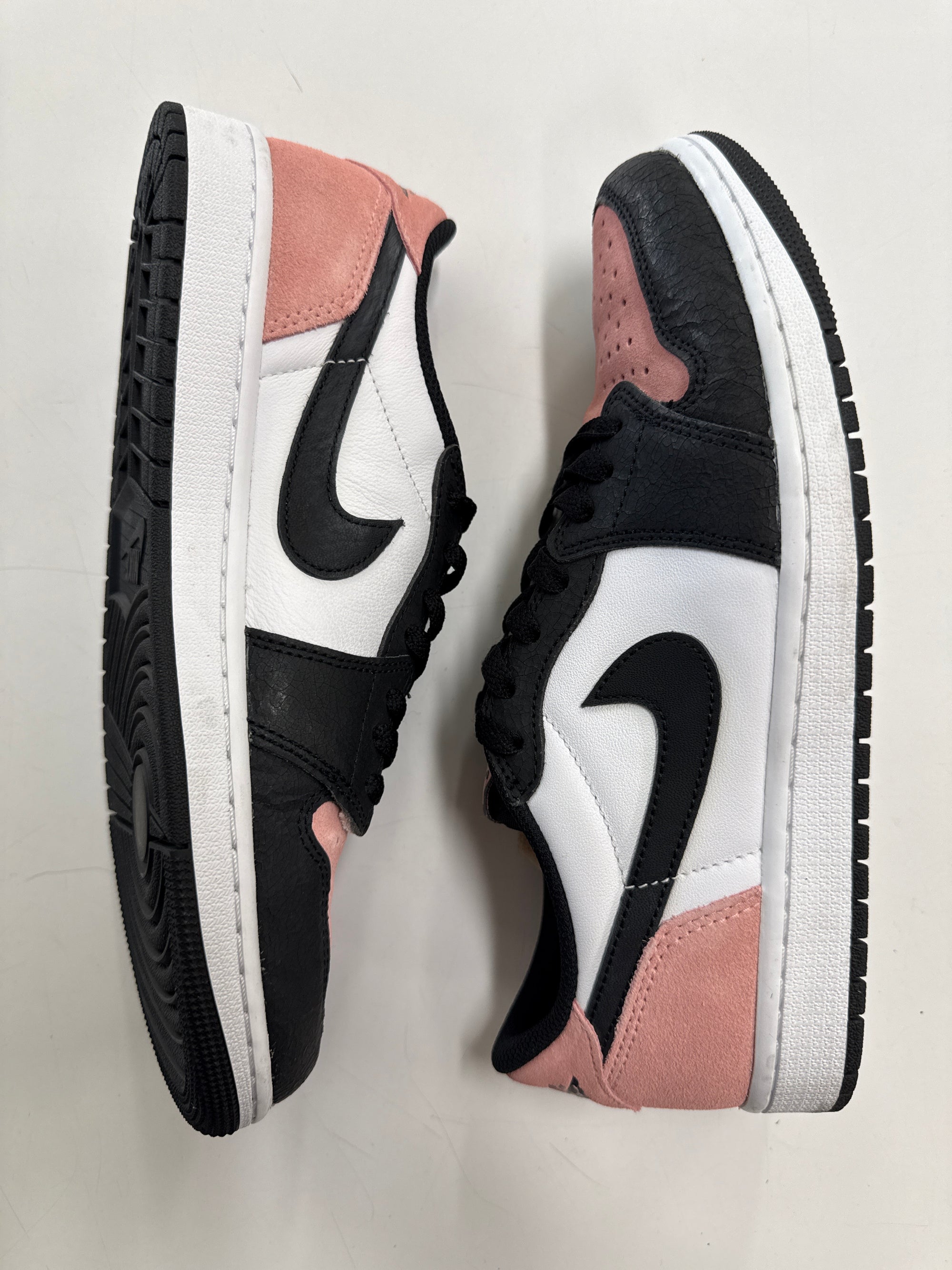 AIR JORDAN 1 LOW BLEACHED CORAL - SIZE 10 (WORN)