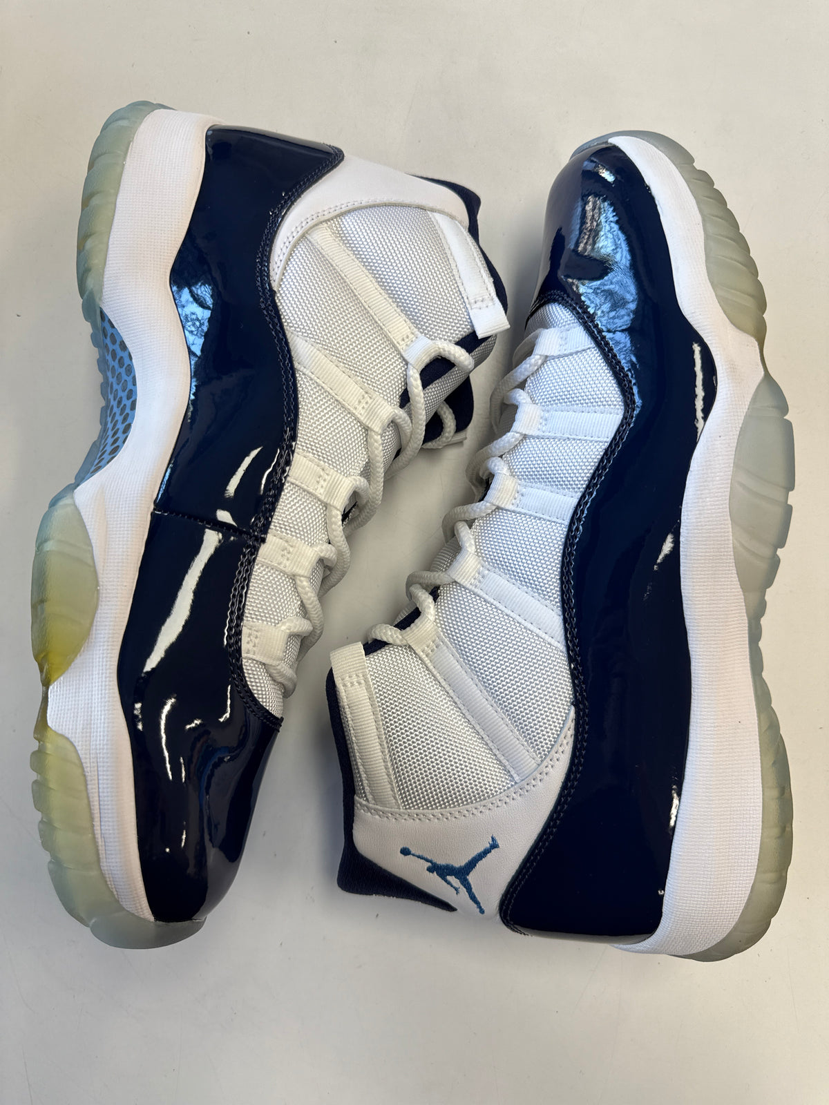 AIR JORDAN 11 WIN LIKE 82 - SIZE 13 (WORN)