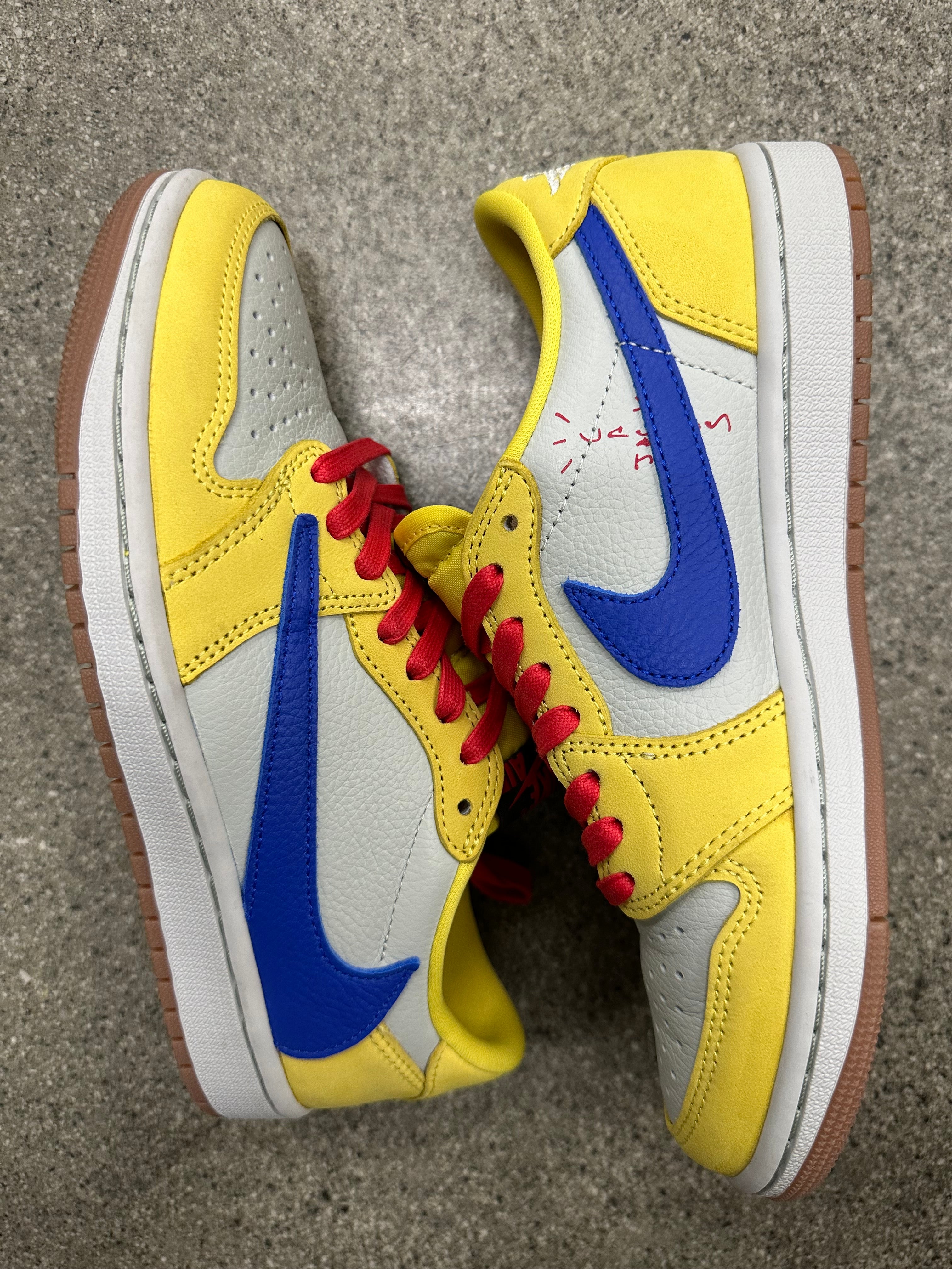 WMNS AIR JORDAN 1 LOW TRAVIS SCOTT CANARY - SIZE W7 M5.5