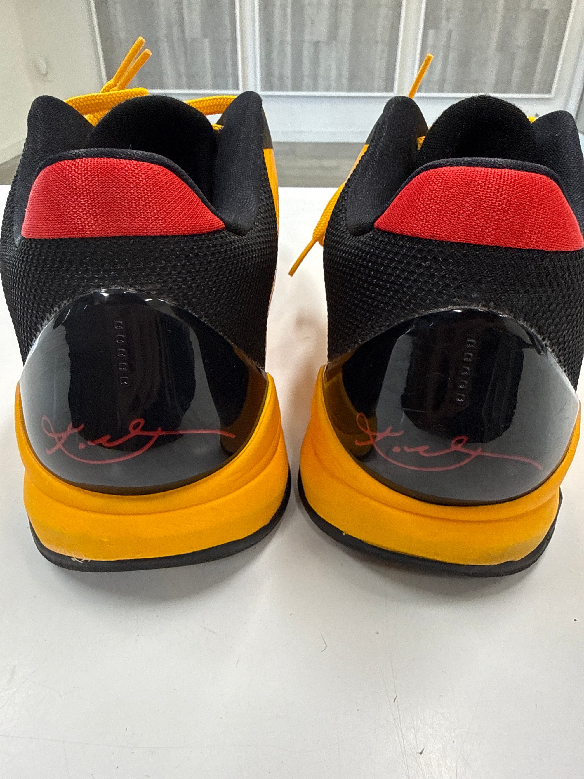 KOBE 5 BRUCE LEE - SIZE 11.5 (WORN)