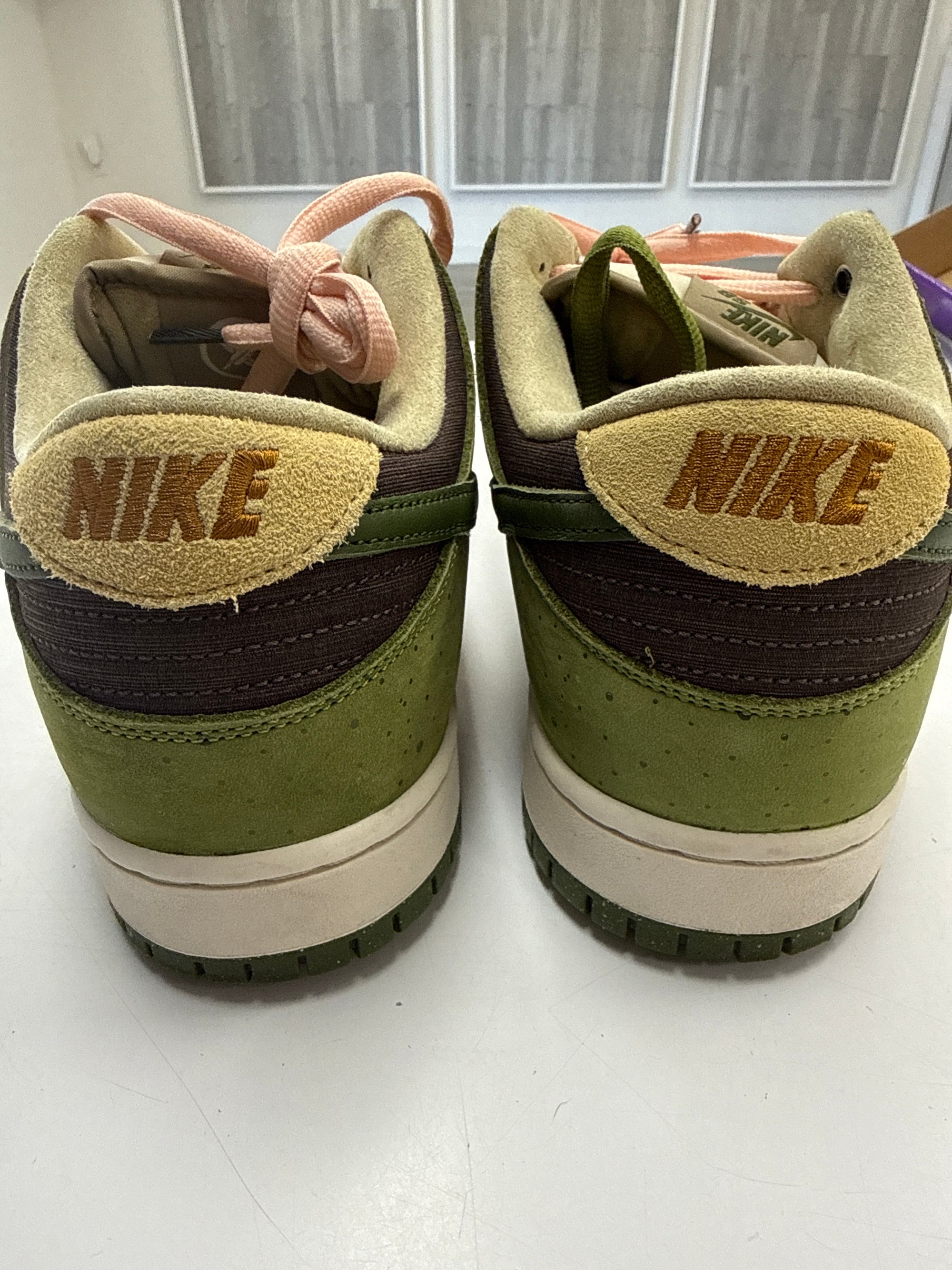 SB DUNK LOW YUTO HORIGOME MATCHA - SIZE 12 (WORN)