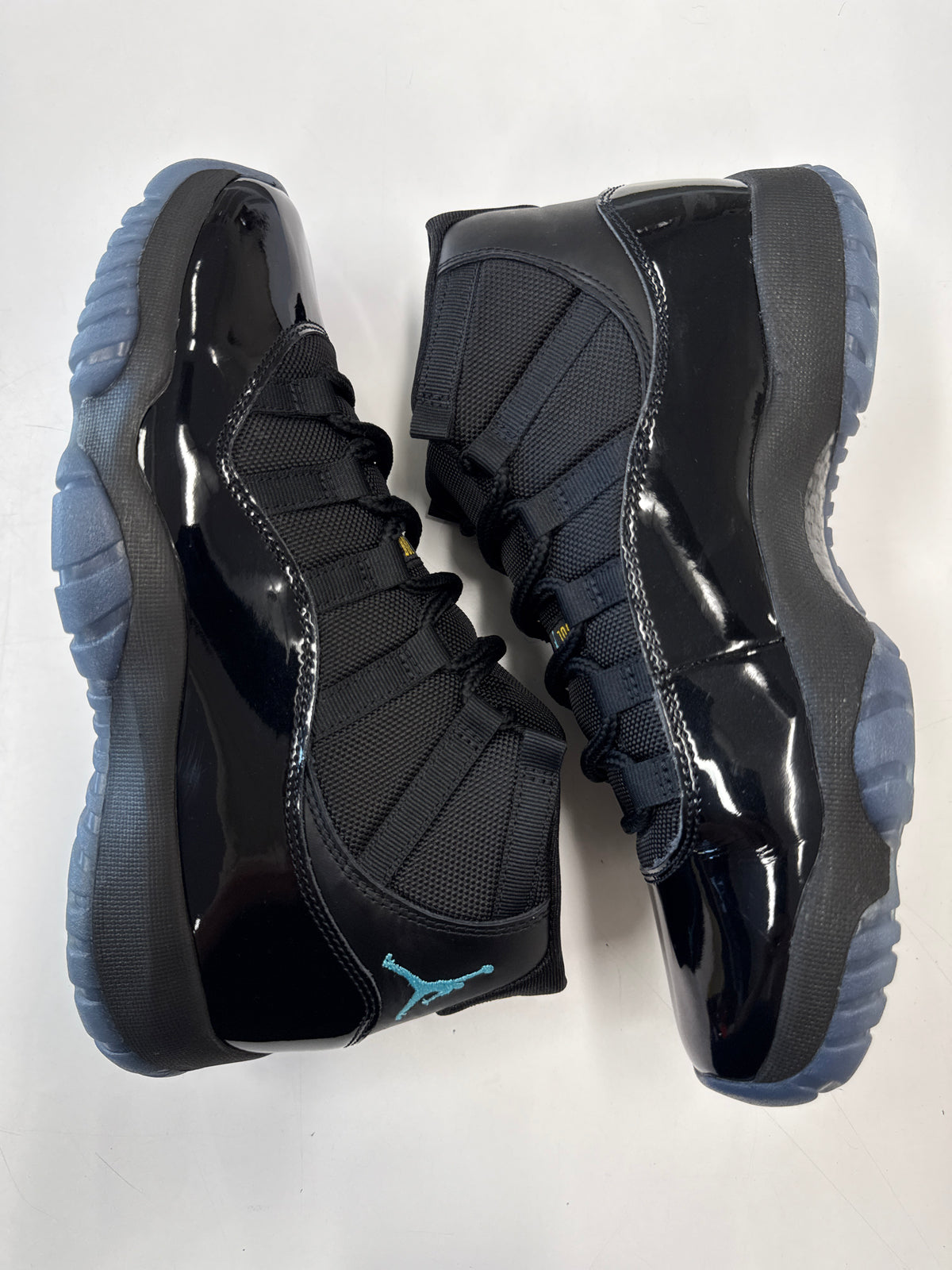 AIR JORDAN 11 GAMMA 2025 - SIZE 8.5 (WORN) - SUPER CLEAN