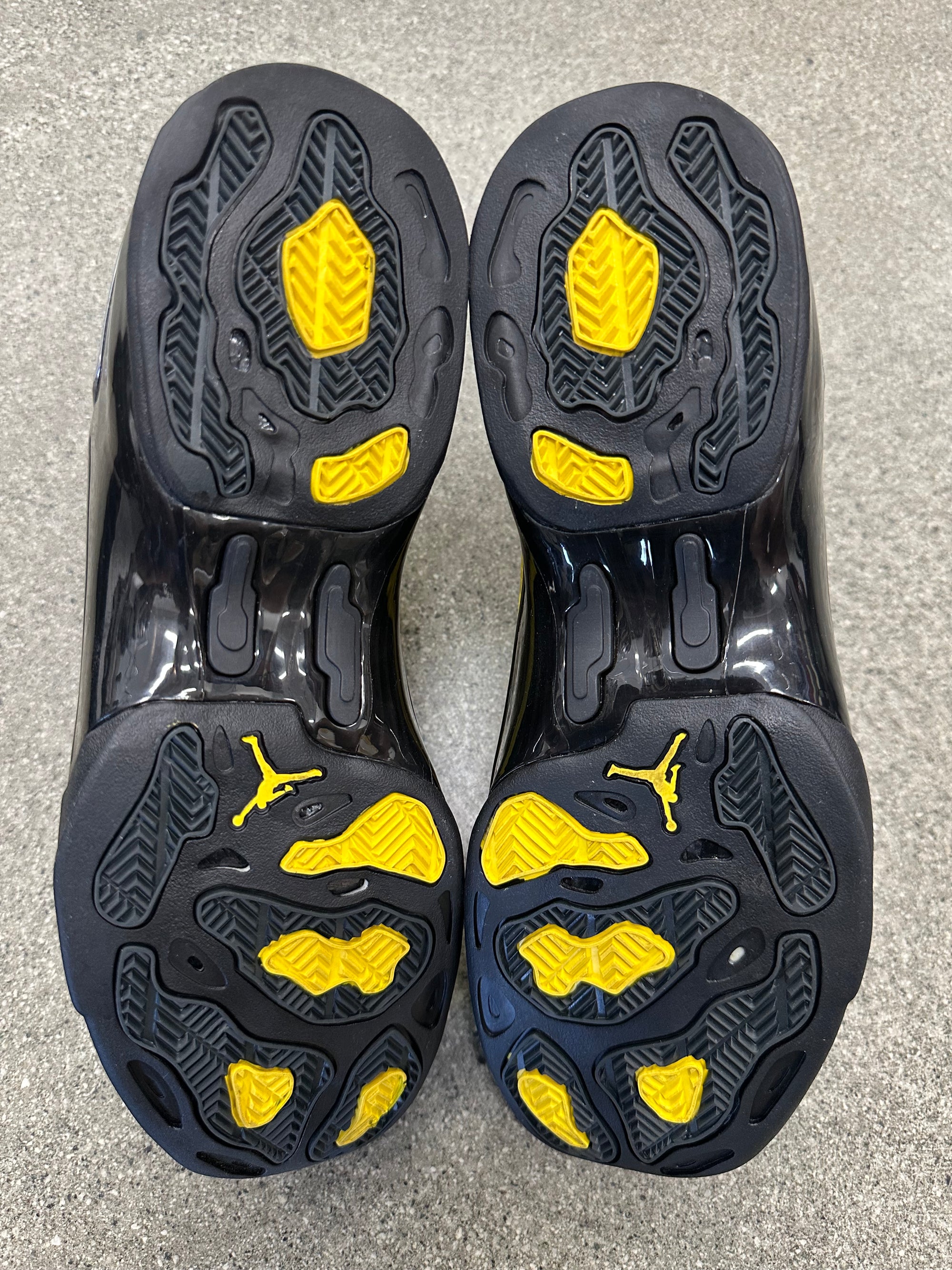 AIR JORDAN 17 LOW SOLEFLY LIGHTNING - SIZE 9 (WORN)