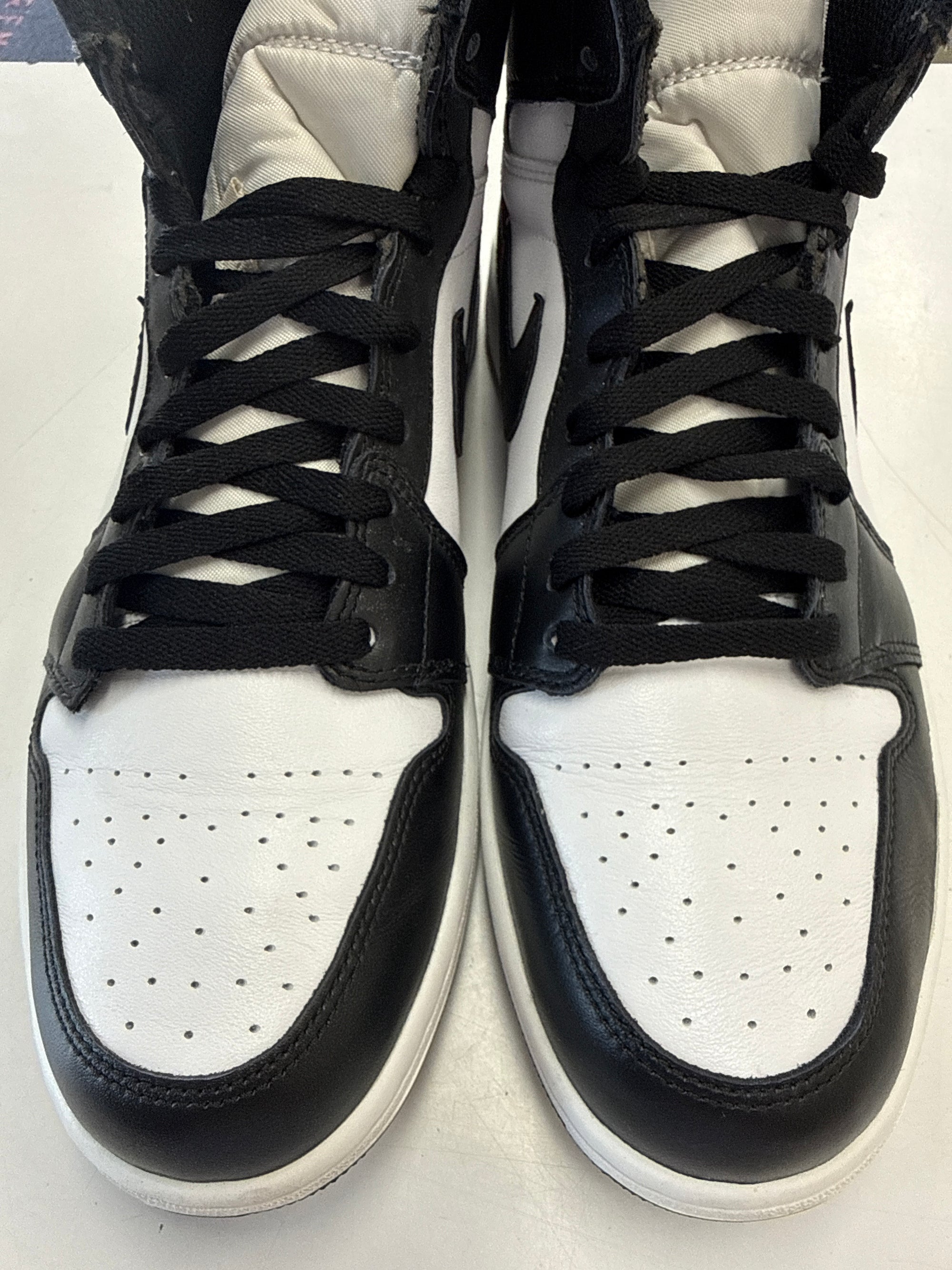 AIR JORDAN 1 HIGH BLACK WHITE 2014 - SIZE 11 (WORN)