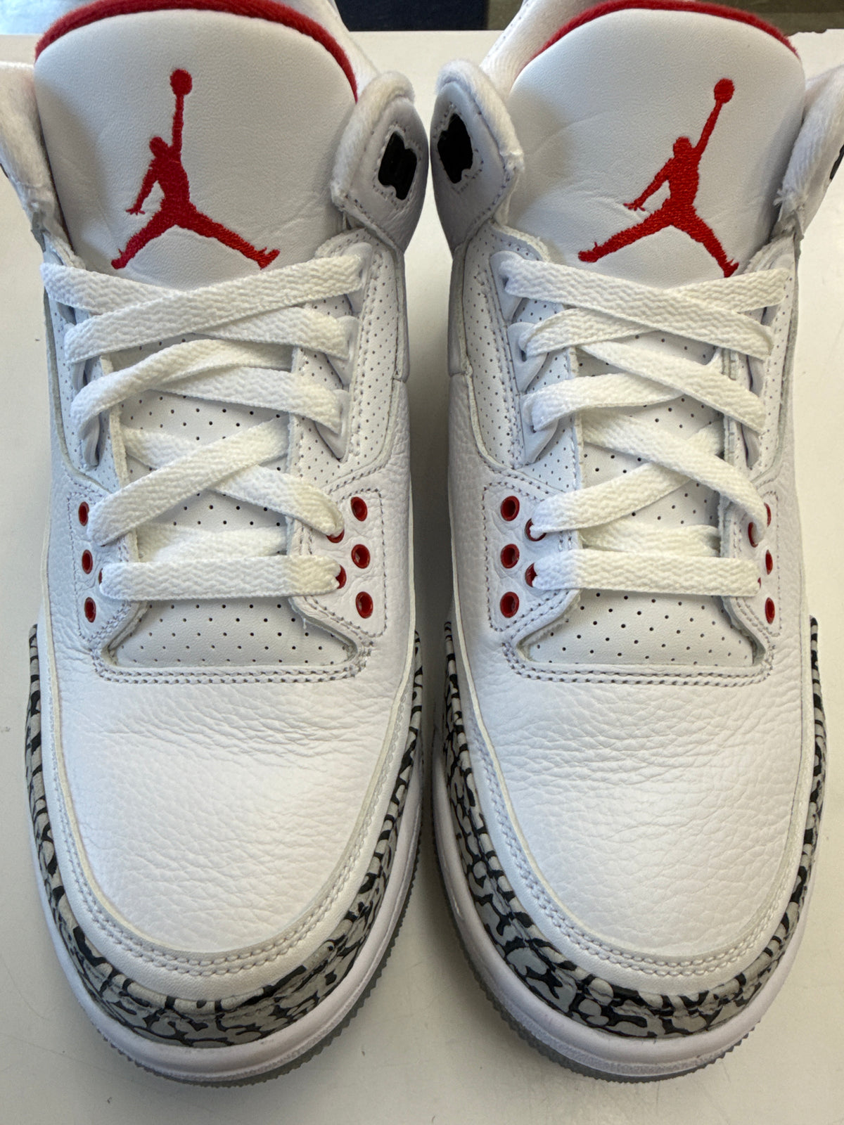 AIR JORDAN 3 WHITE CEMENT FREE THROW LINE - SIZE 9 (WORN)