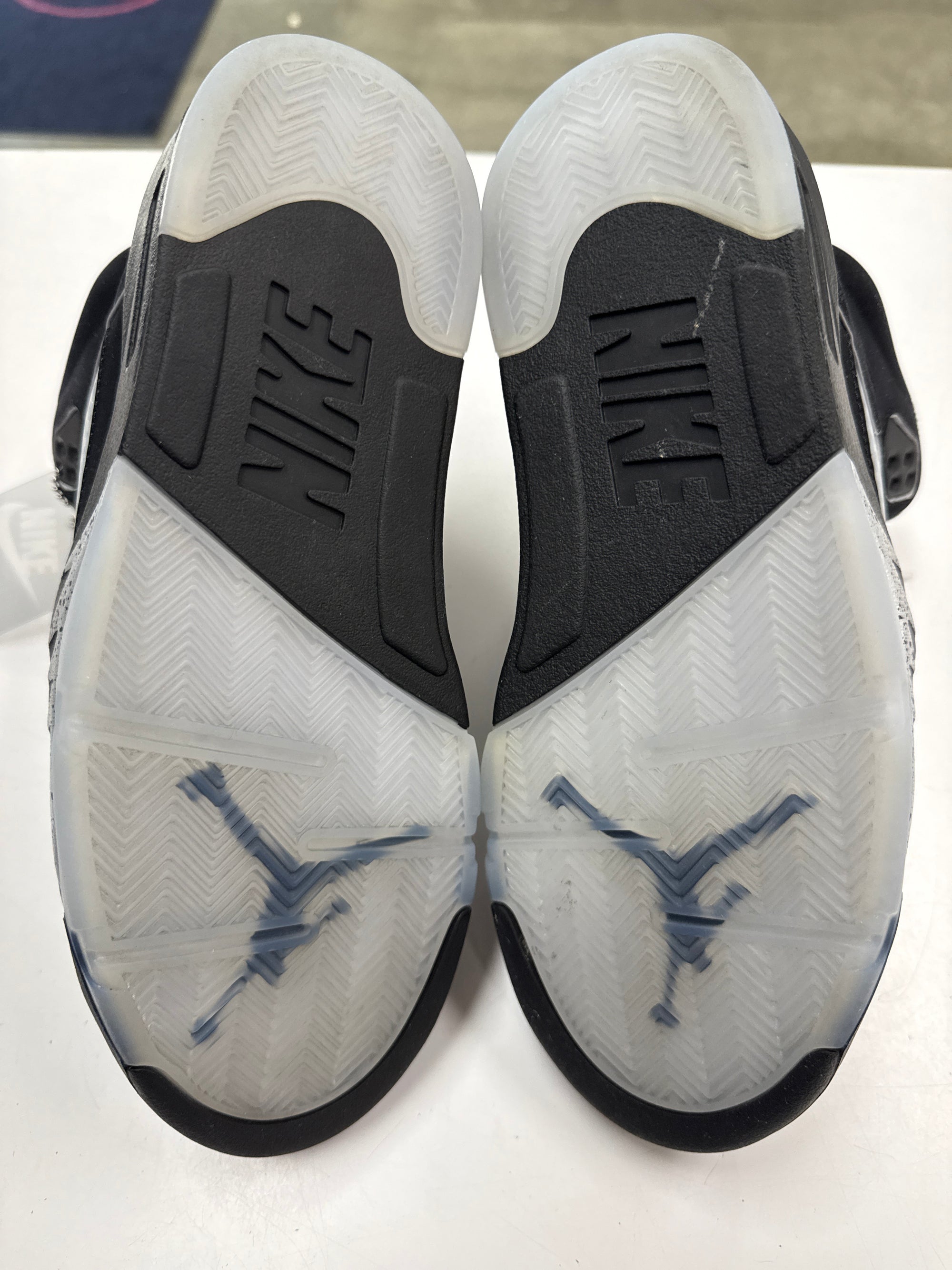 AIR JORDAN 5 REIMAGINED BLACK METALLIC - SIZE 9 (WORN)