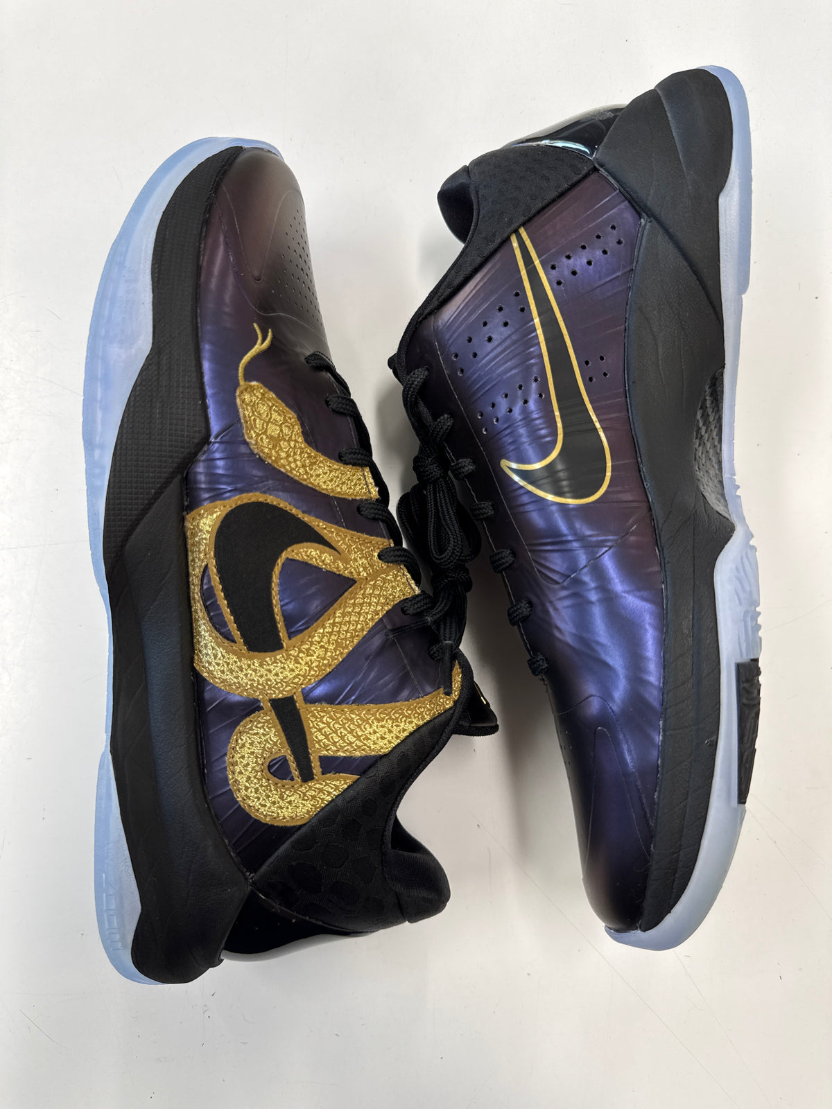KOBE 5 PROTRO YEAR OF THE MAMBA EGGPLANT - SIZE 9 (WORN)