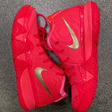 KYRIE 4 RED CARPET SIZE 10 (WORN)