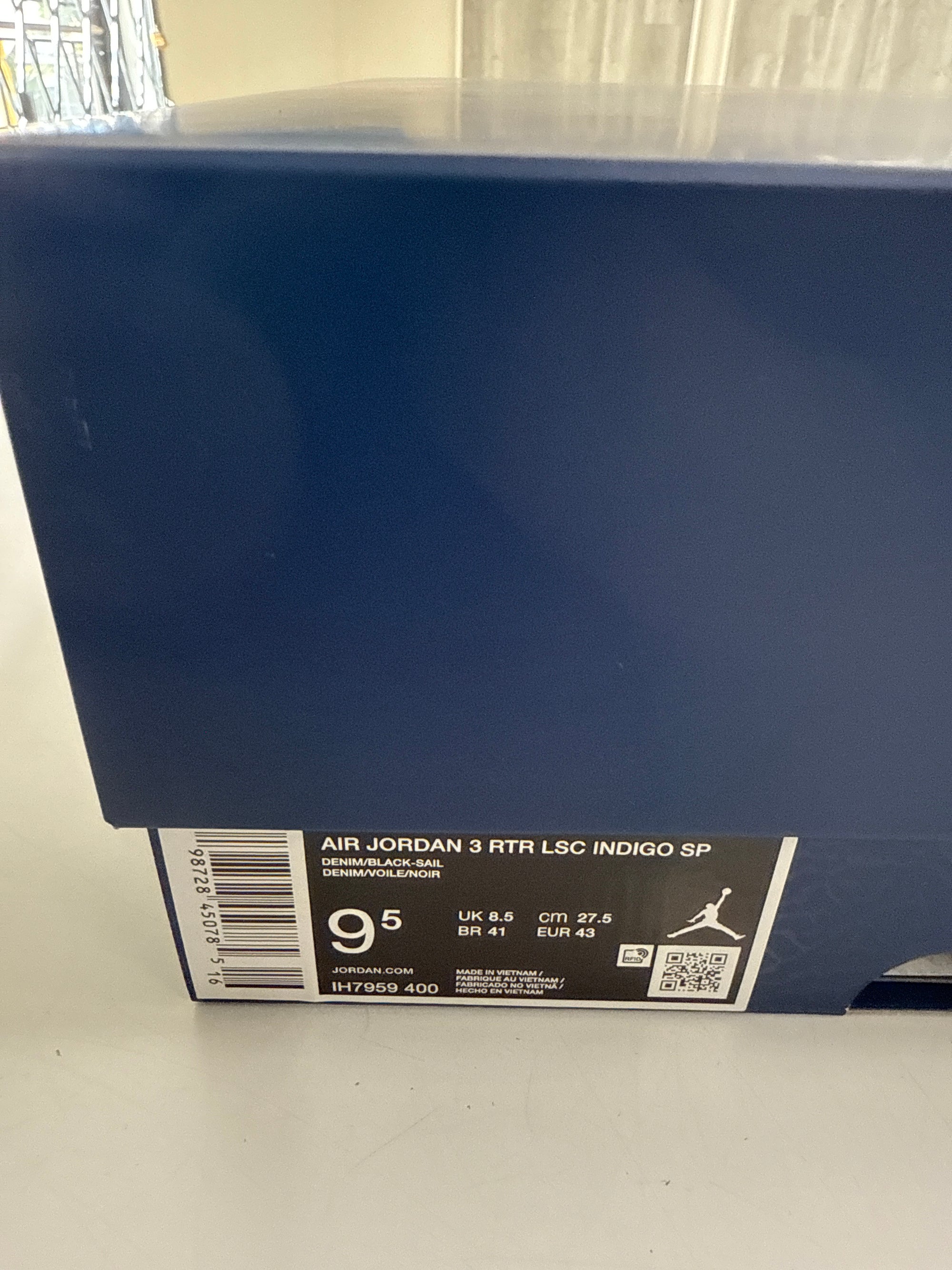 AIR JORDAN 3 LEVIS INDIGO - SIZE 9.5 (WORN)