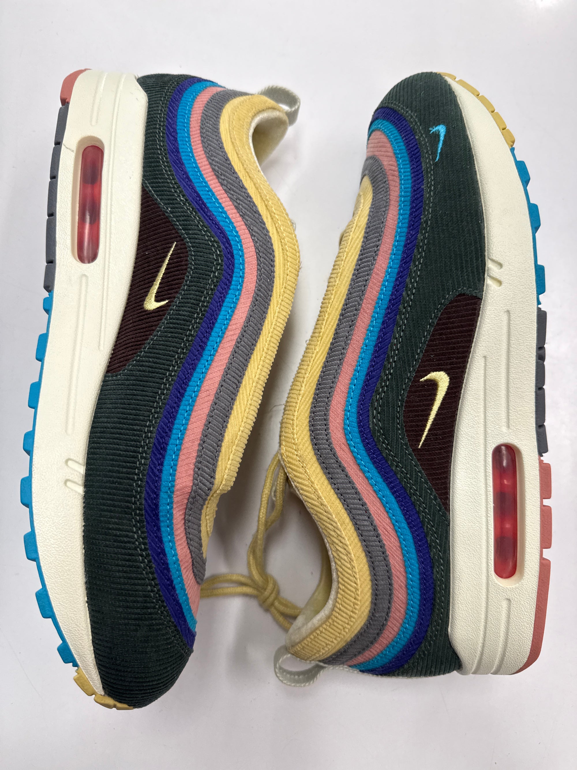 AIR MAX 1/97 SEAN WOTHERSPOON - SIZE 11.5 (WORN) - SUPER CLEAN