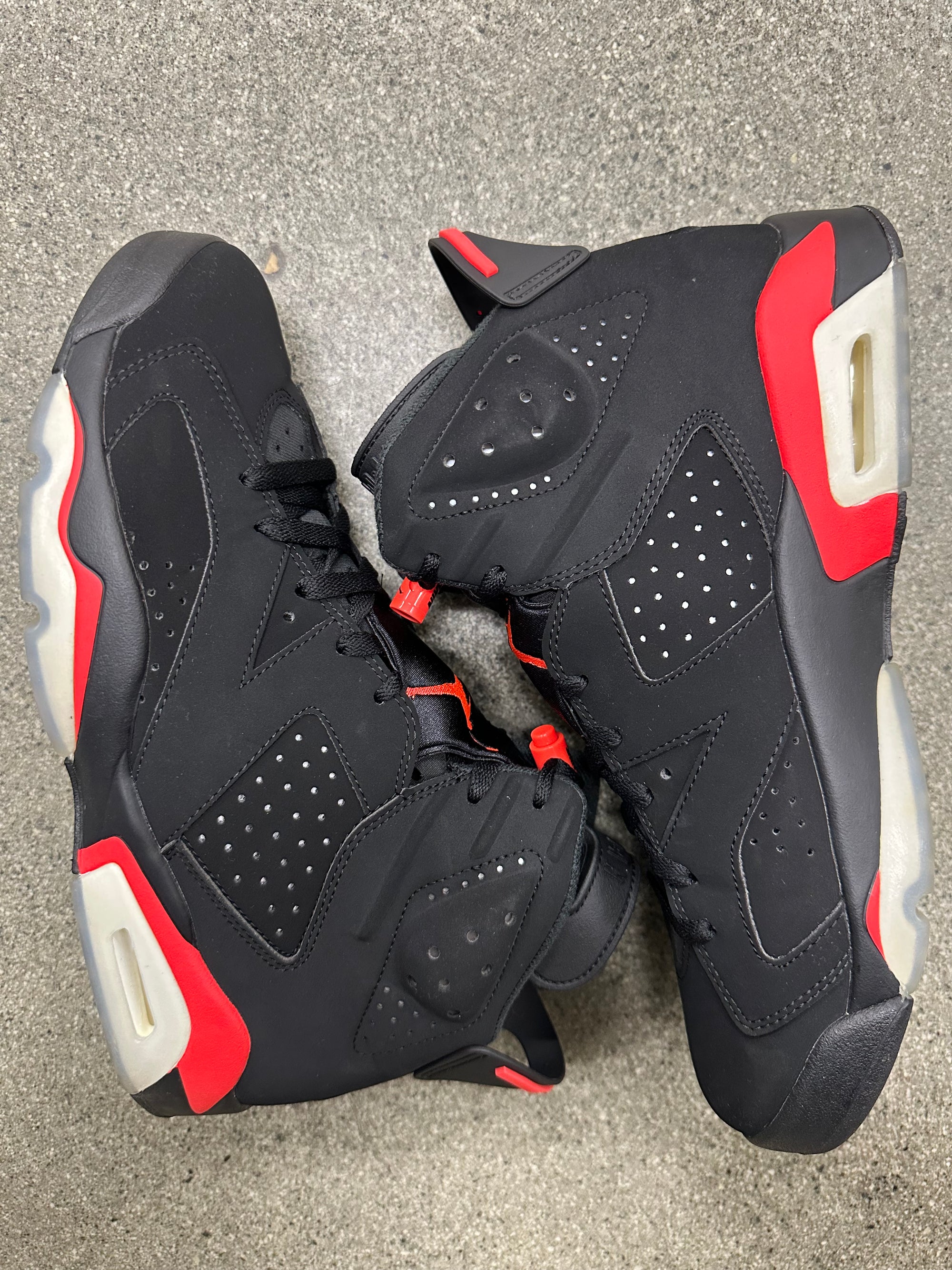AIR JORDAN 6 BLACK INFRARED 2019 - SIZE 10 (WORN)