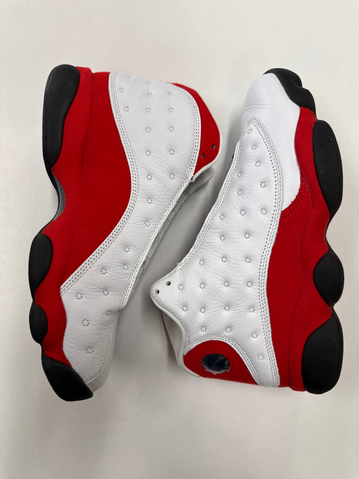 AIR JORDAN 13 OG CHICAGO 2026 - SIZE 8 (WORN)