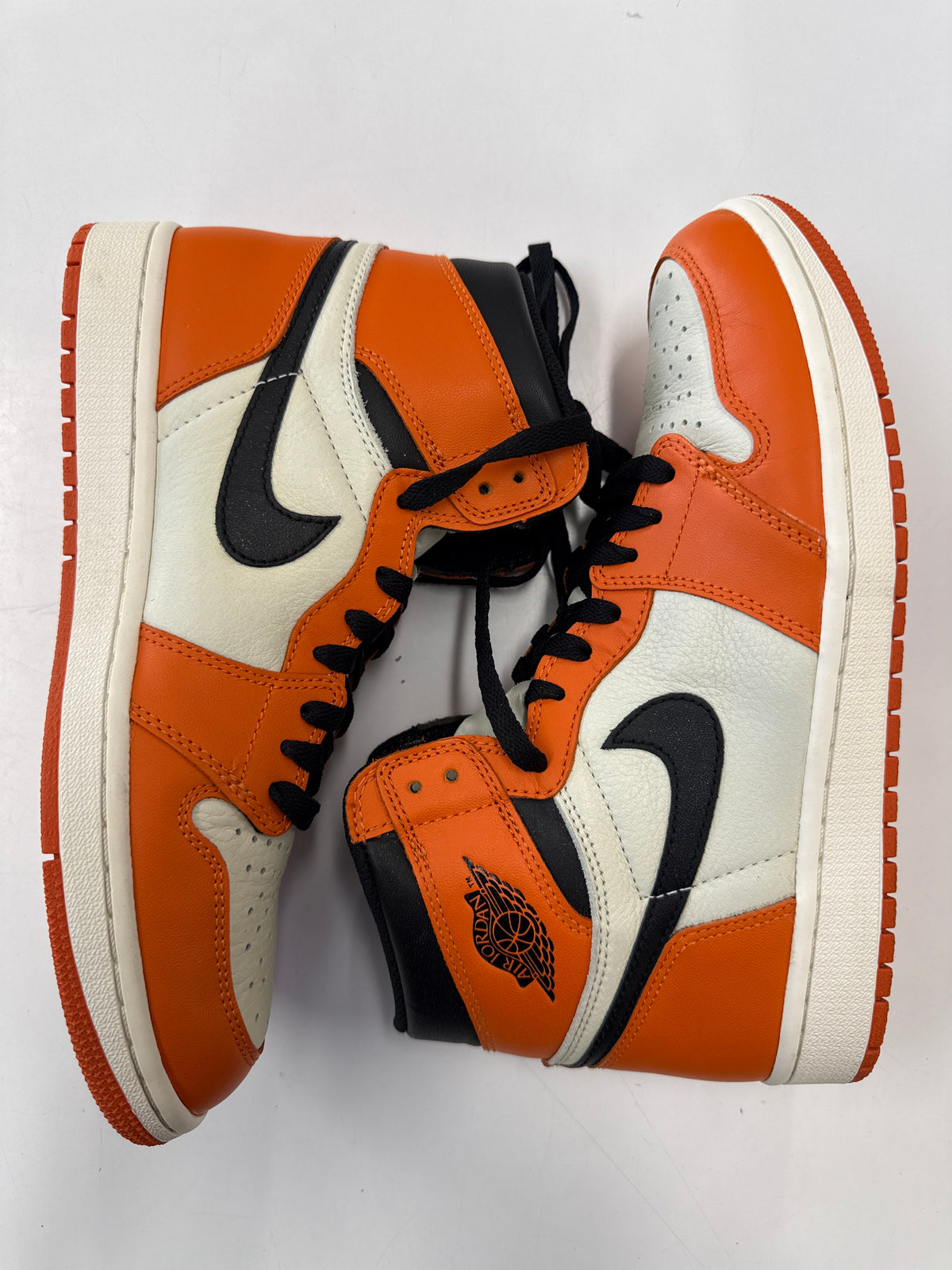 AIR JORDAN 1 HIGH REVERSED SHATTERED - SIZE 8.5 (WORN)