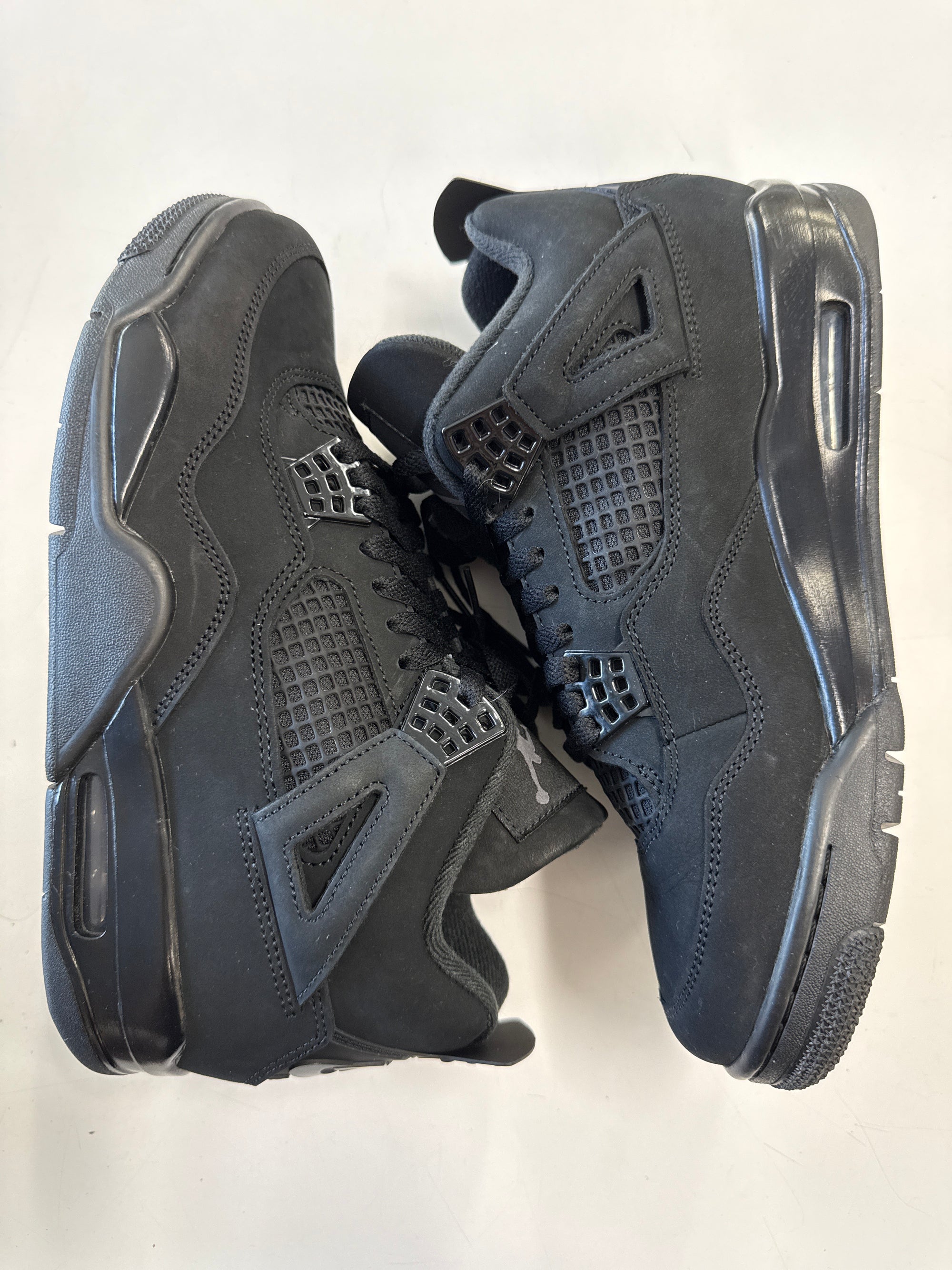 AIR JORDAN 4 BLACK CAT 2025 - SIZE 8.5 (WORN) - SUPER CLEAN
