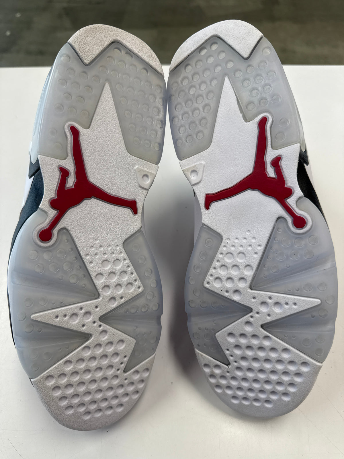AIR JORDAN 6 CARMINE - SIZE 9.5 (WORN) - SUPER CLEAN