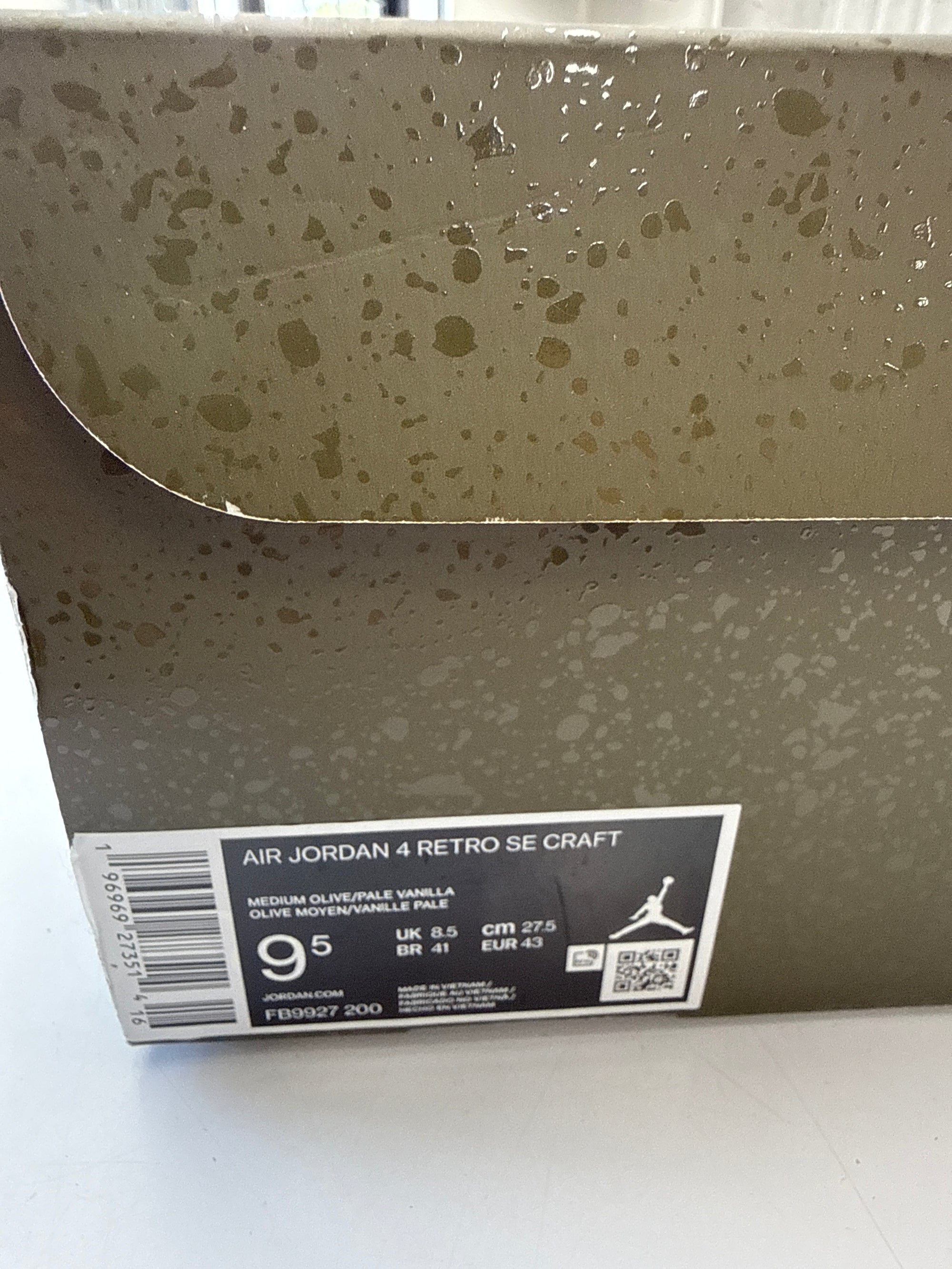 AIR JORDAN 4 CRAFT MEDIUM OLIVE - SIZE 9.5 (WORN)