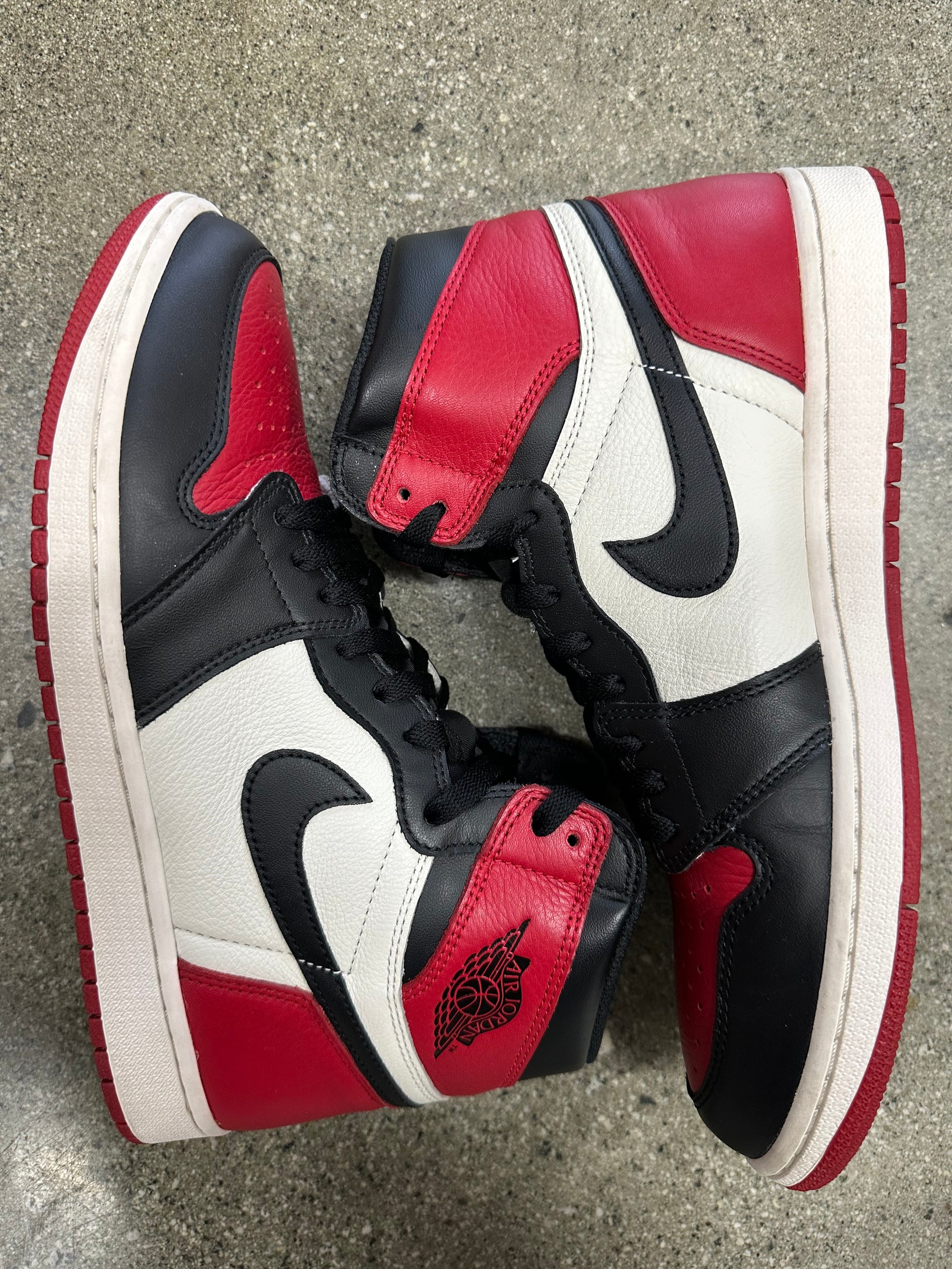 AIR JORDAN 1 HIGH BRED TOE - SIZE 11 (WORN)
