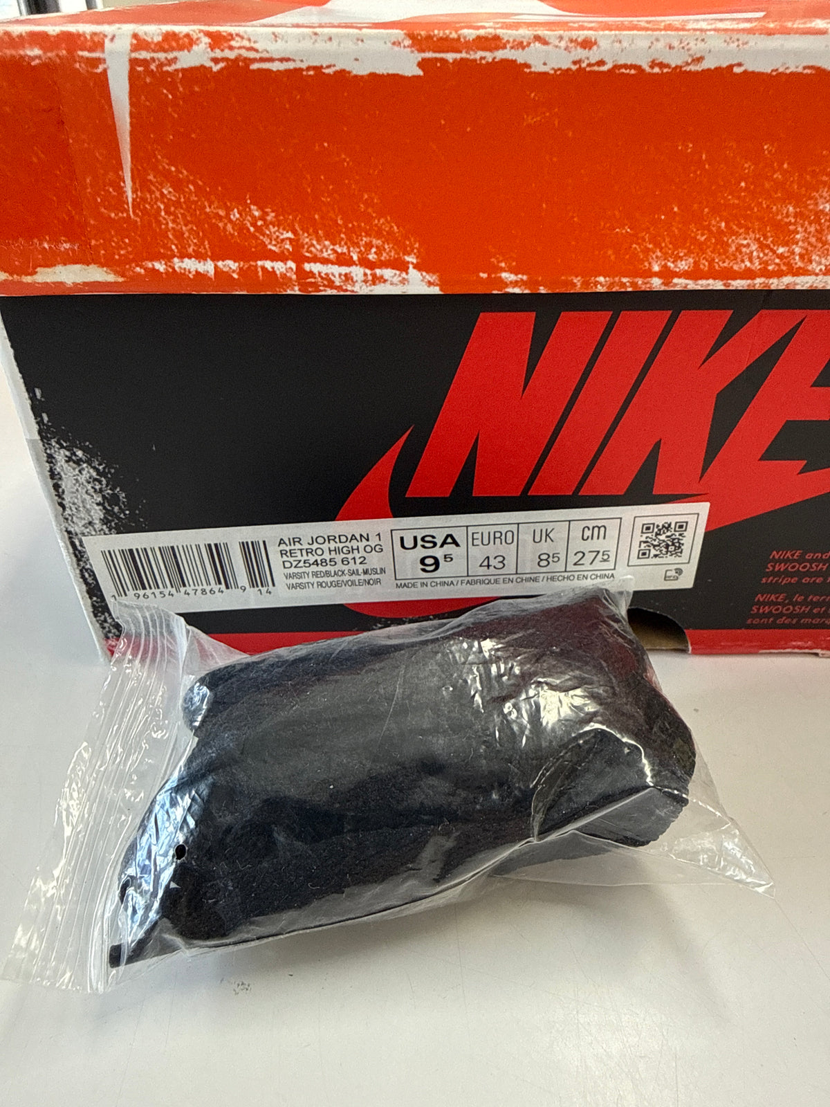 AIR JORDAN 1 HIGH LOST AND FOUND - SIZE 9.5 (WORN)