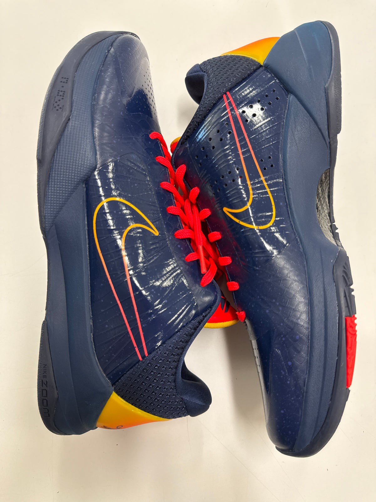 KOBE 5 PROTRO CAITLIN CLARK INDIANA FEVER - SIZE 10 (WORN) - SUPER CLEAN