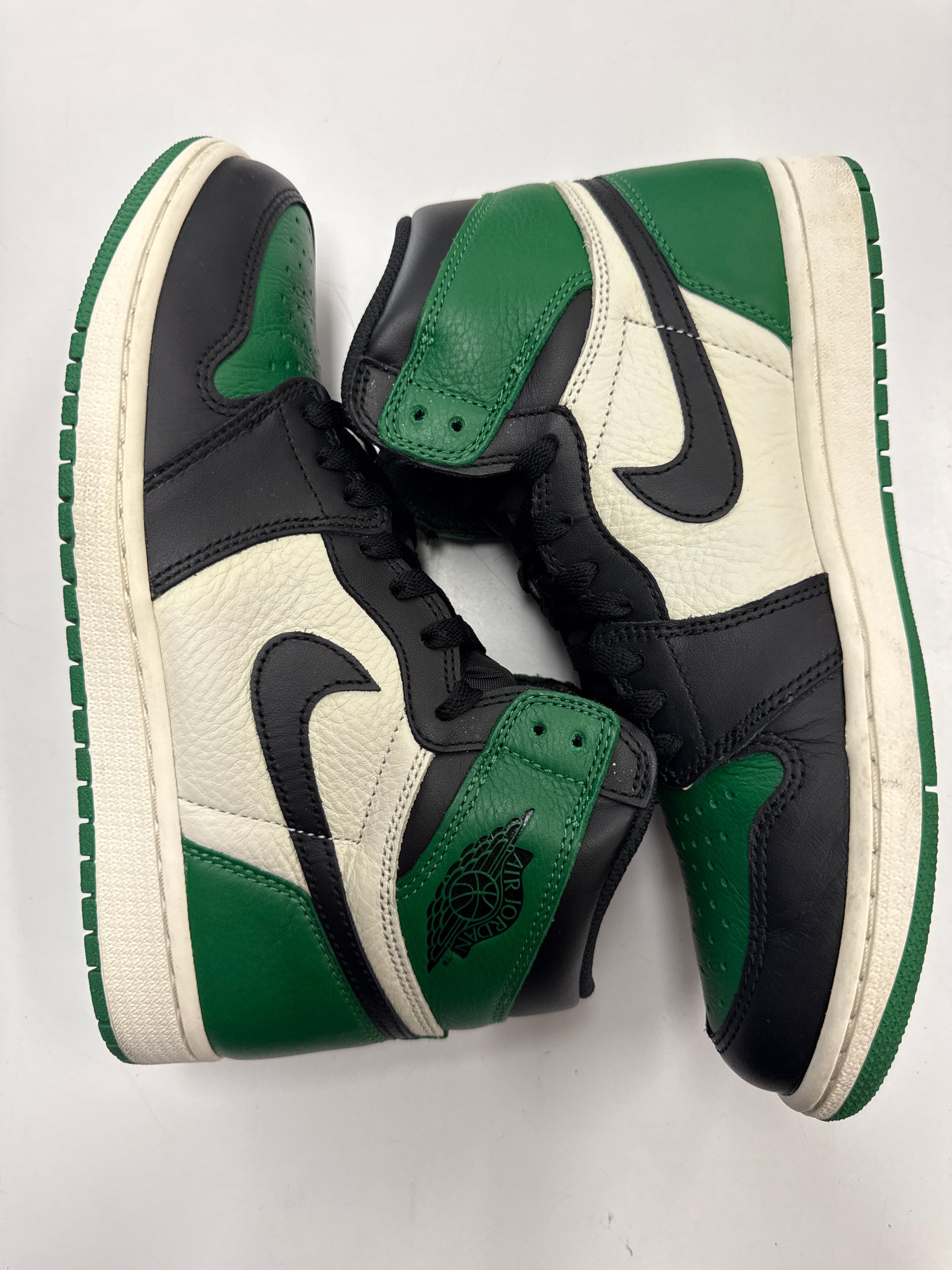 AIR JORDAN 1 HIGH PINE GREEN - SIZE 9 (WORN)