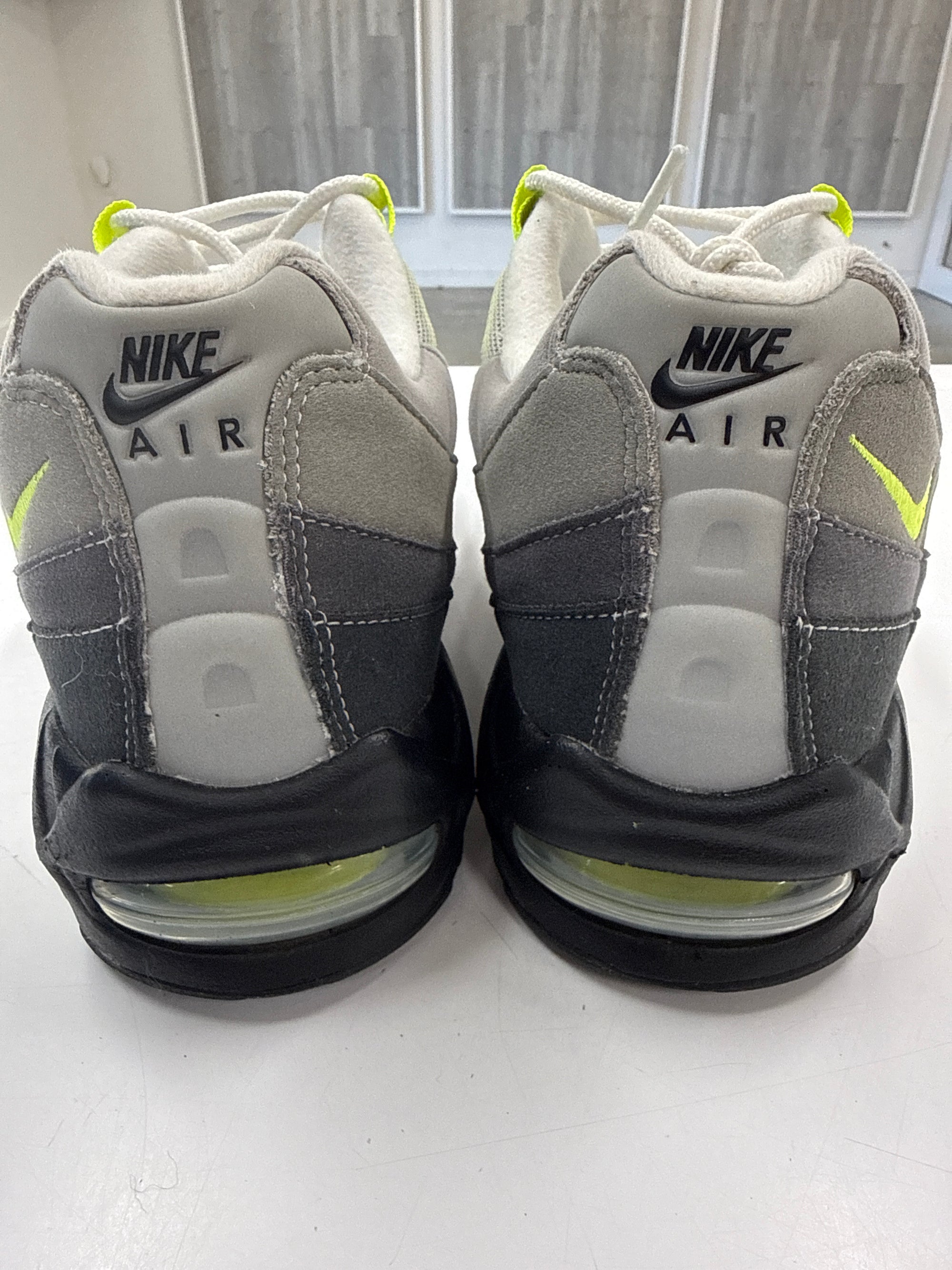 AIR MAX 95 OG BIG BUBBLE NEON 2025/2026 - SIZE 11.5 (WORN)