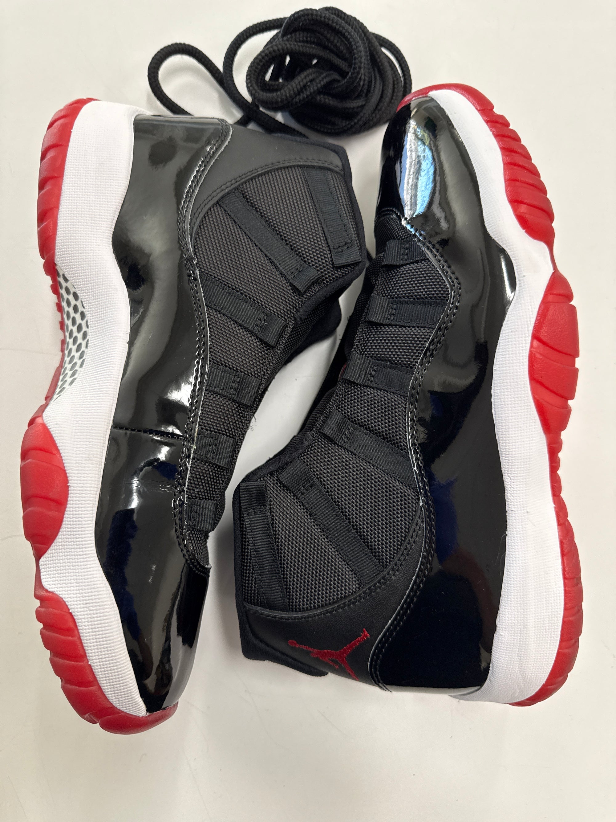 AIR JORDAN 11 BRED 2019 - SIZE 10 (WORN) - SUPER CLEAN