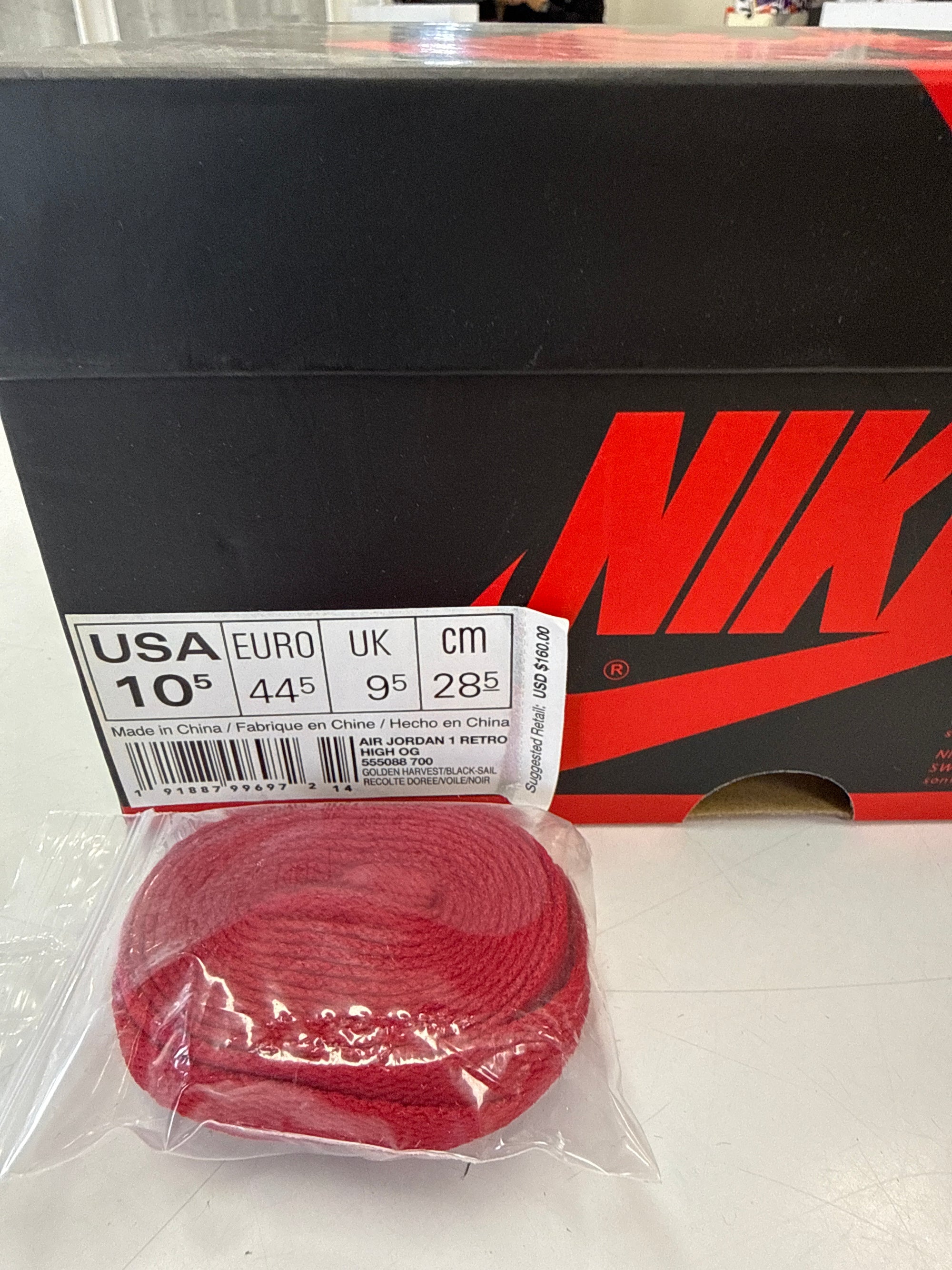 AIR JORDAN 1 HIGH ROOKIE OF THE YEAR - SIZE 10.5 (WORN)