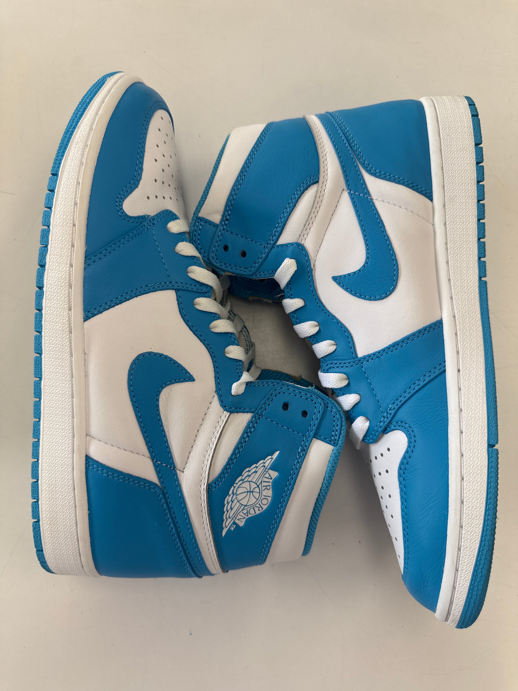 AIR JORDAN 1 HIGH UNC - SIZE 11 (WORN)