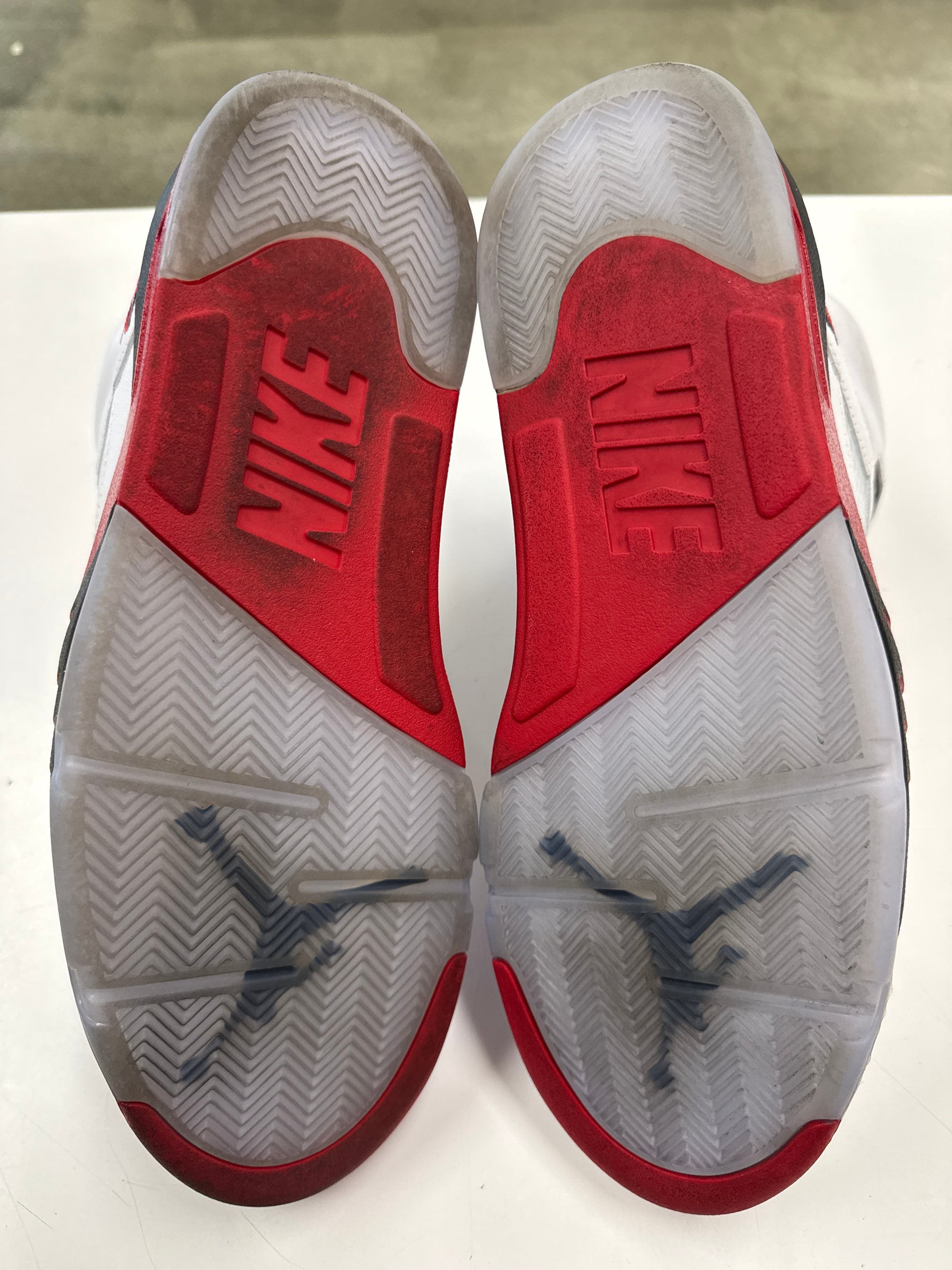 AIR JORDAN 5 FIRE RED BLACK TONGUE 2025 - SIZE 14 (WORN)