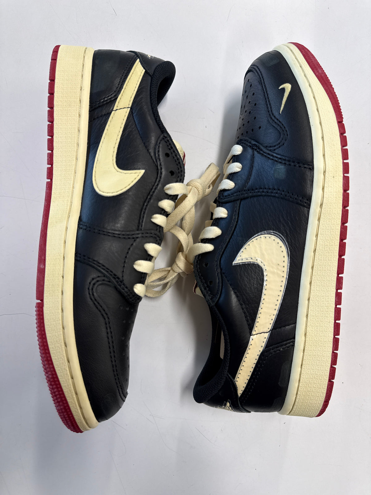 AIR JORDAN 1 LOW OG NIGEL SYLVESTER BETTER WITH TIME - SIZE 9 (WORN)