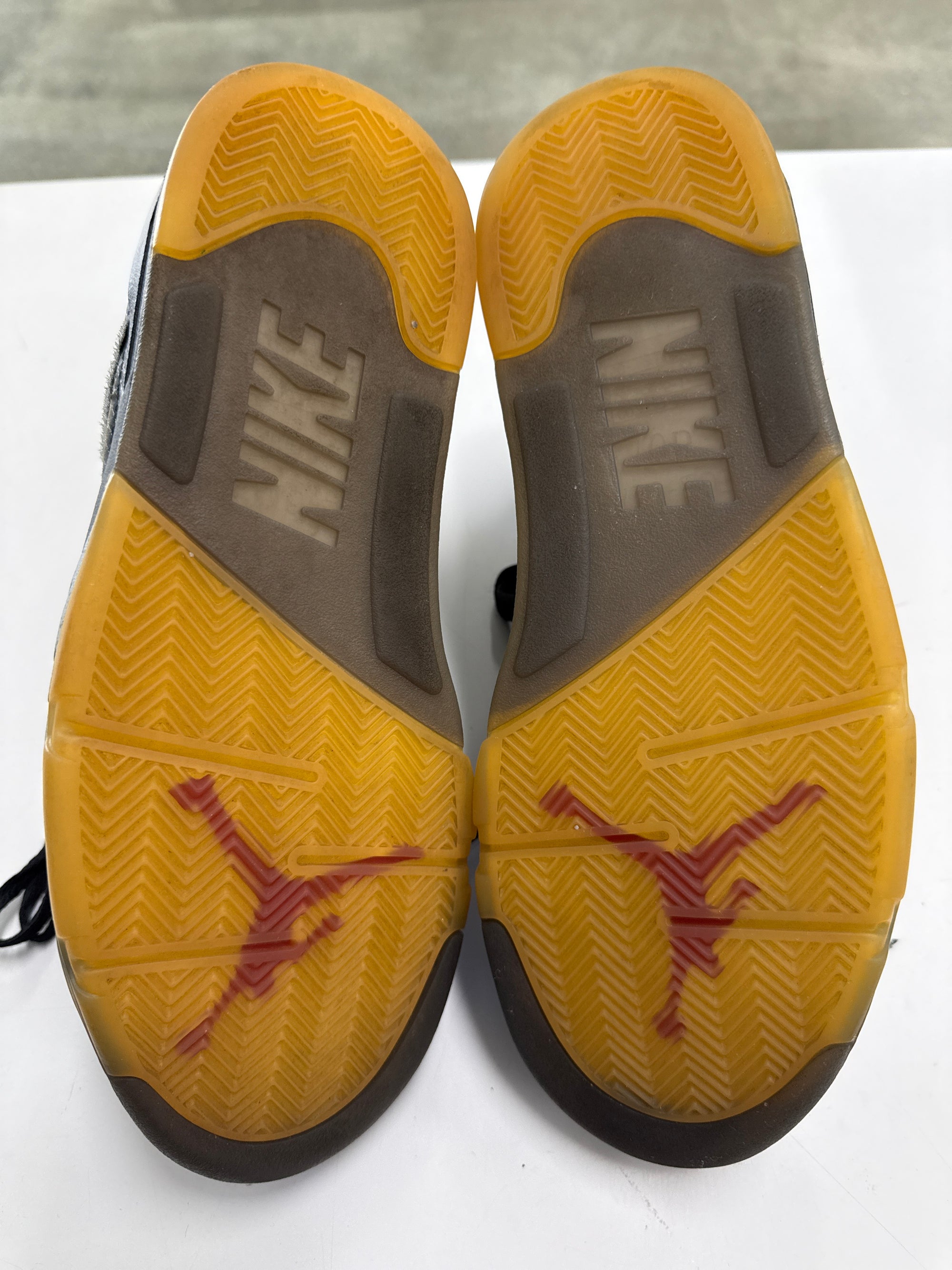 OFF WHITE AIR JORDAN 5 MUSLIN - SIZE 10 (WORN) - SUPER CLEAN - YELLOW NETTING