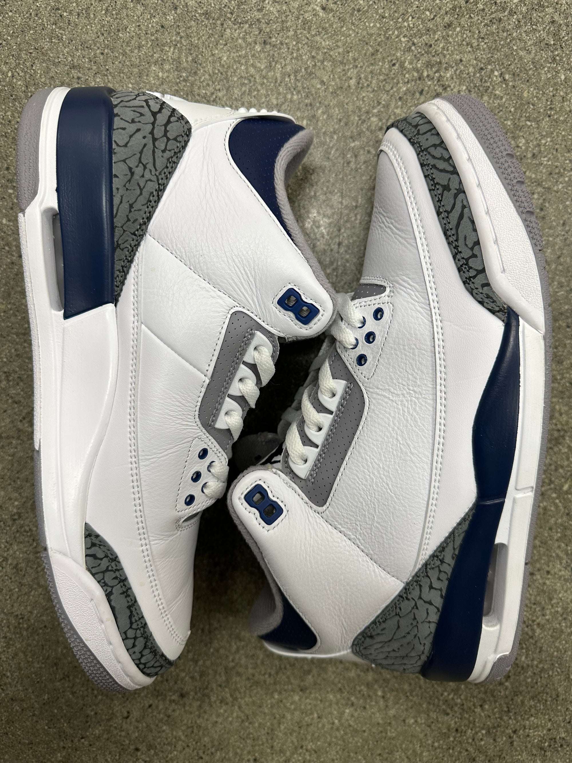 AIR JORDAN 3 MIDNIGHT NAVY - SIZE 11 (WORN)