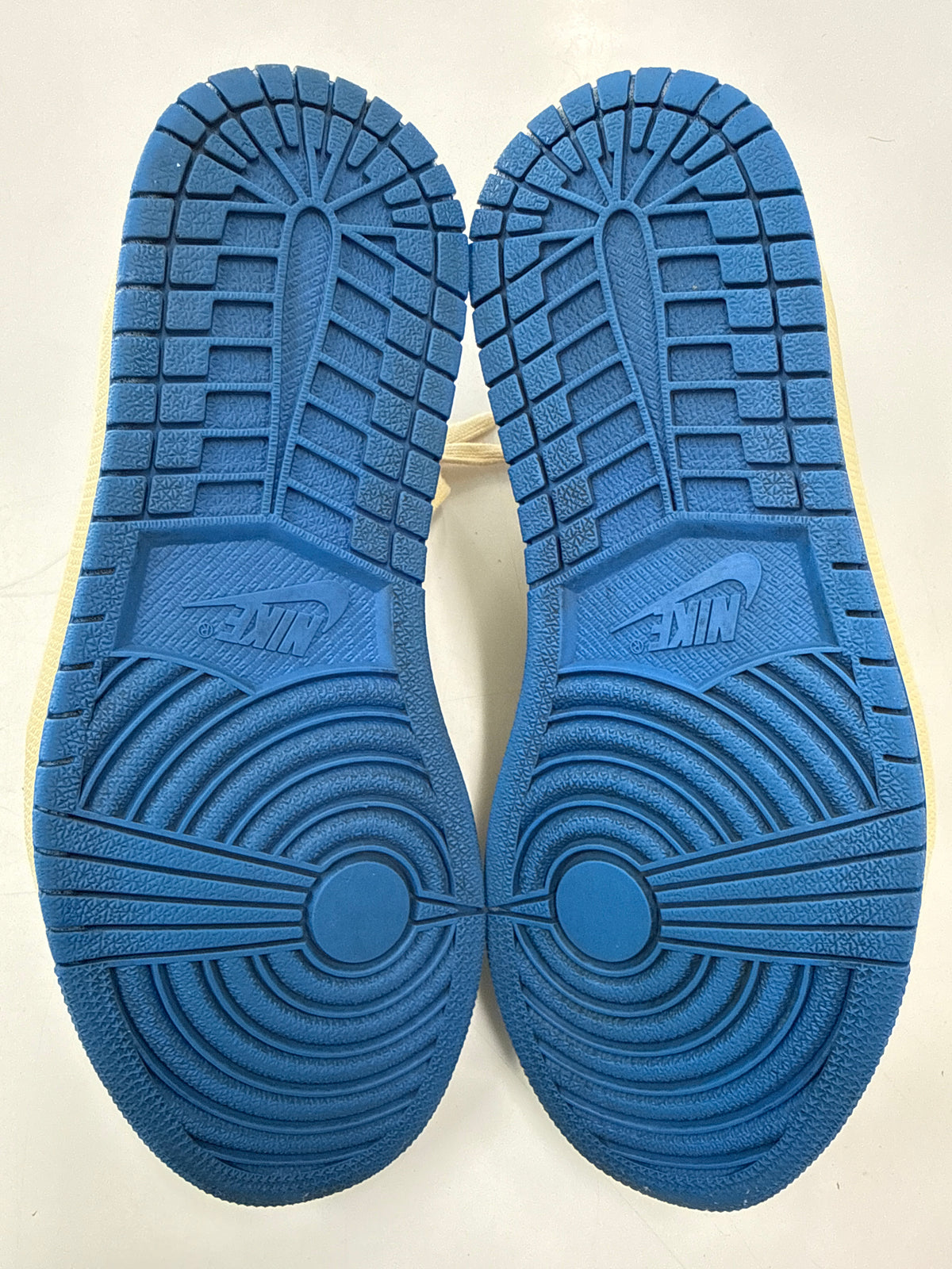 AIR JORDAN 1 LOW TRAVIS SCOTT FRAGMENT - SIZE 8 (WORN)