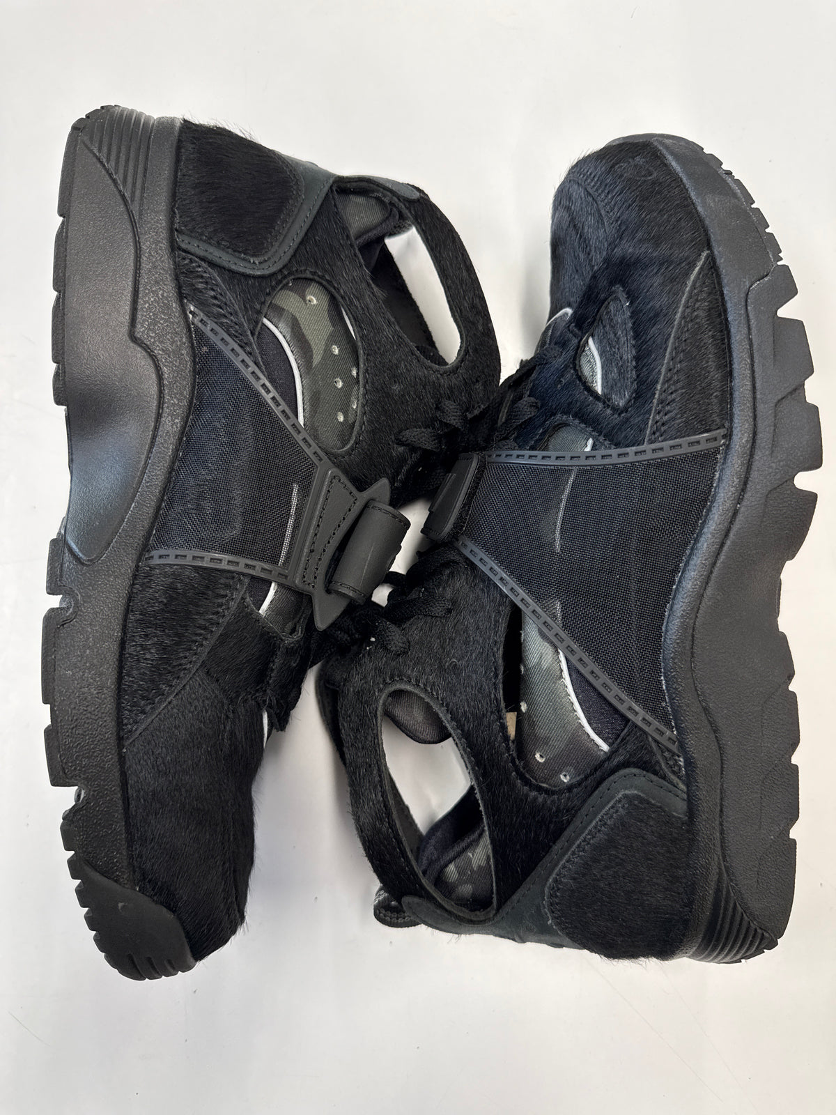 AIR TRAINER HUARACHE CORT BLACK - SIZE 11 (WORN)