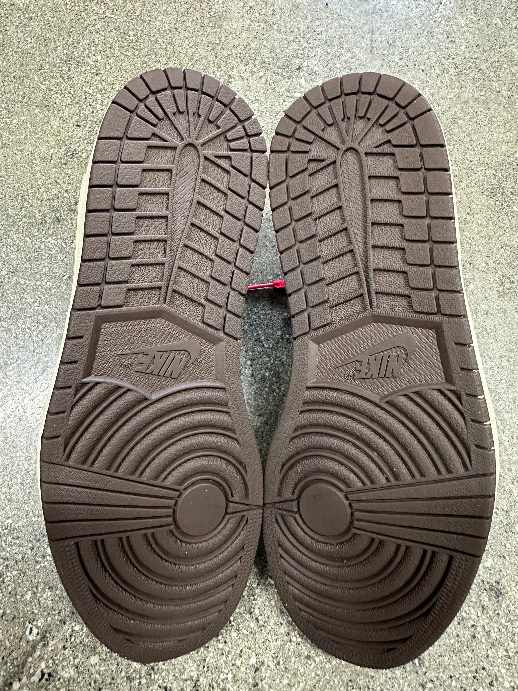 AIR JORDAN 1 LOW TRAVIS SCOTT MOCHA - SIZE 11 (WORN) - SUPER CLEAN
