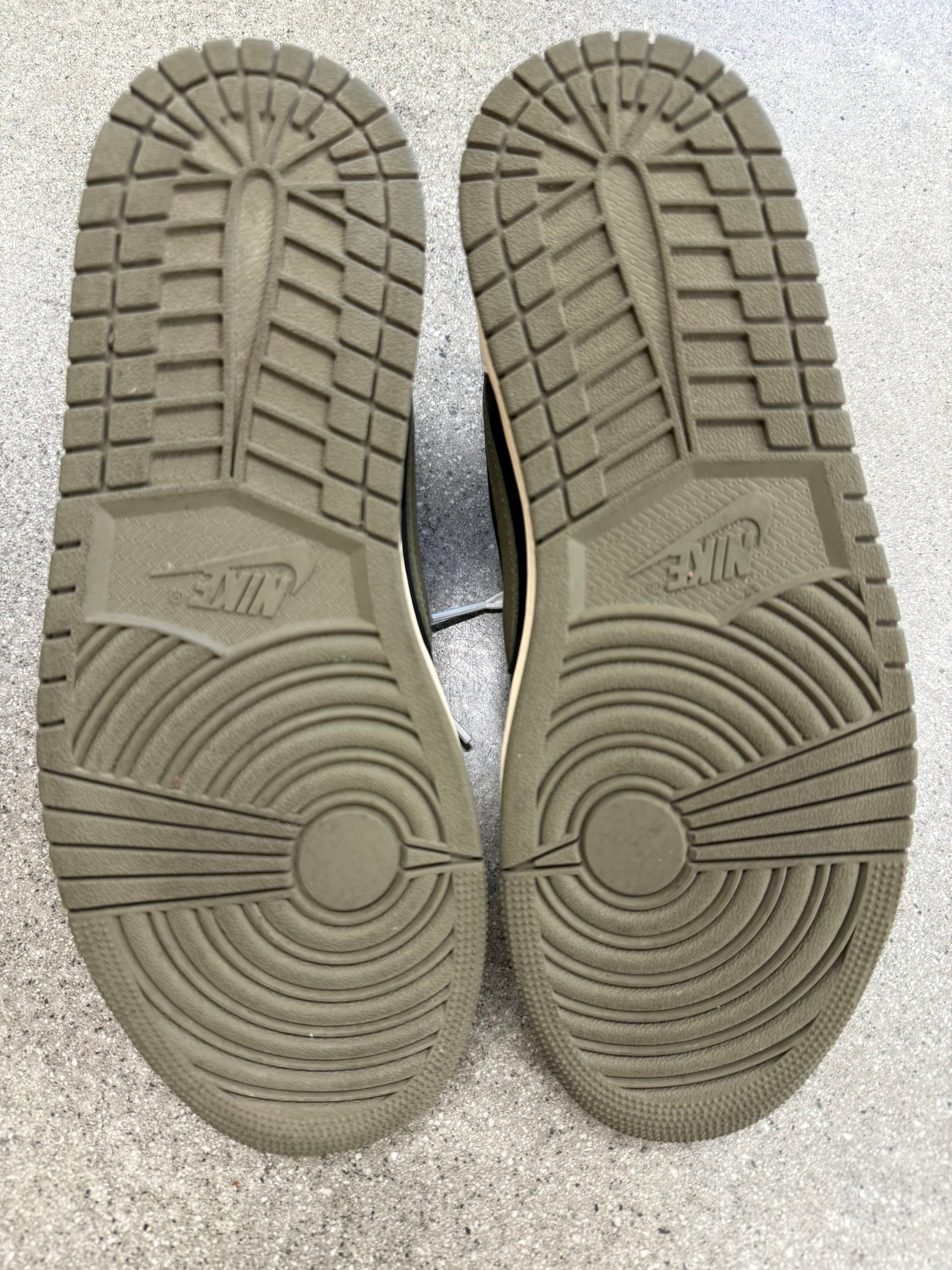 WMNS AIR JORDAN 1 LOW OG OLIVE - SIZE W11.5 M10 (WORN) - SUPER CLEAN