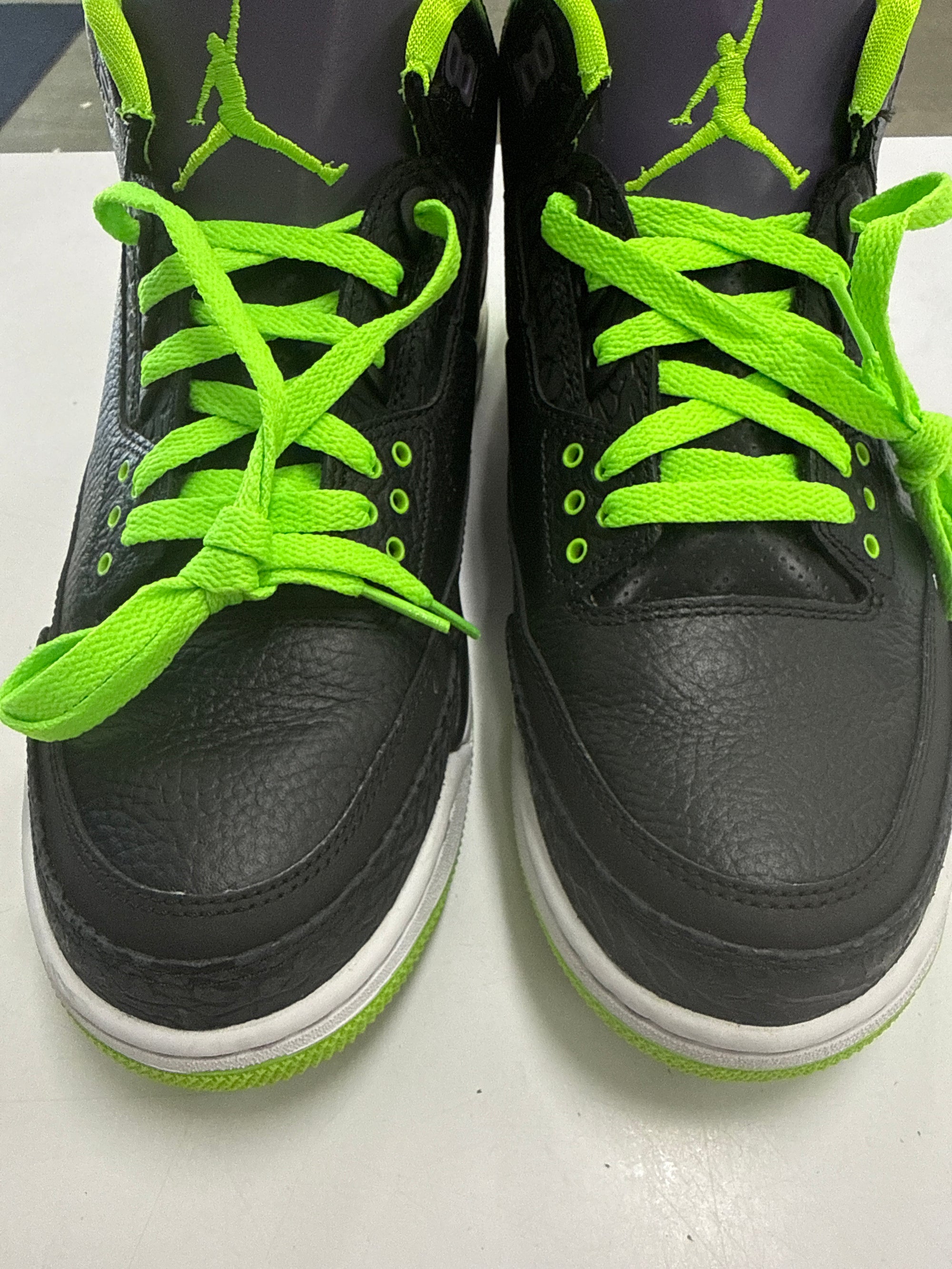 AIR JORDAN 3 JOKER- SIZE 10.5 (WORN)