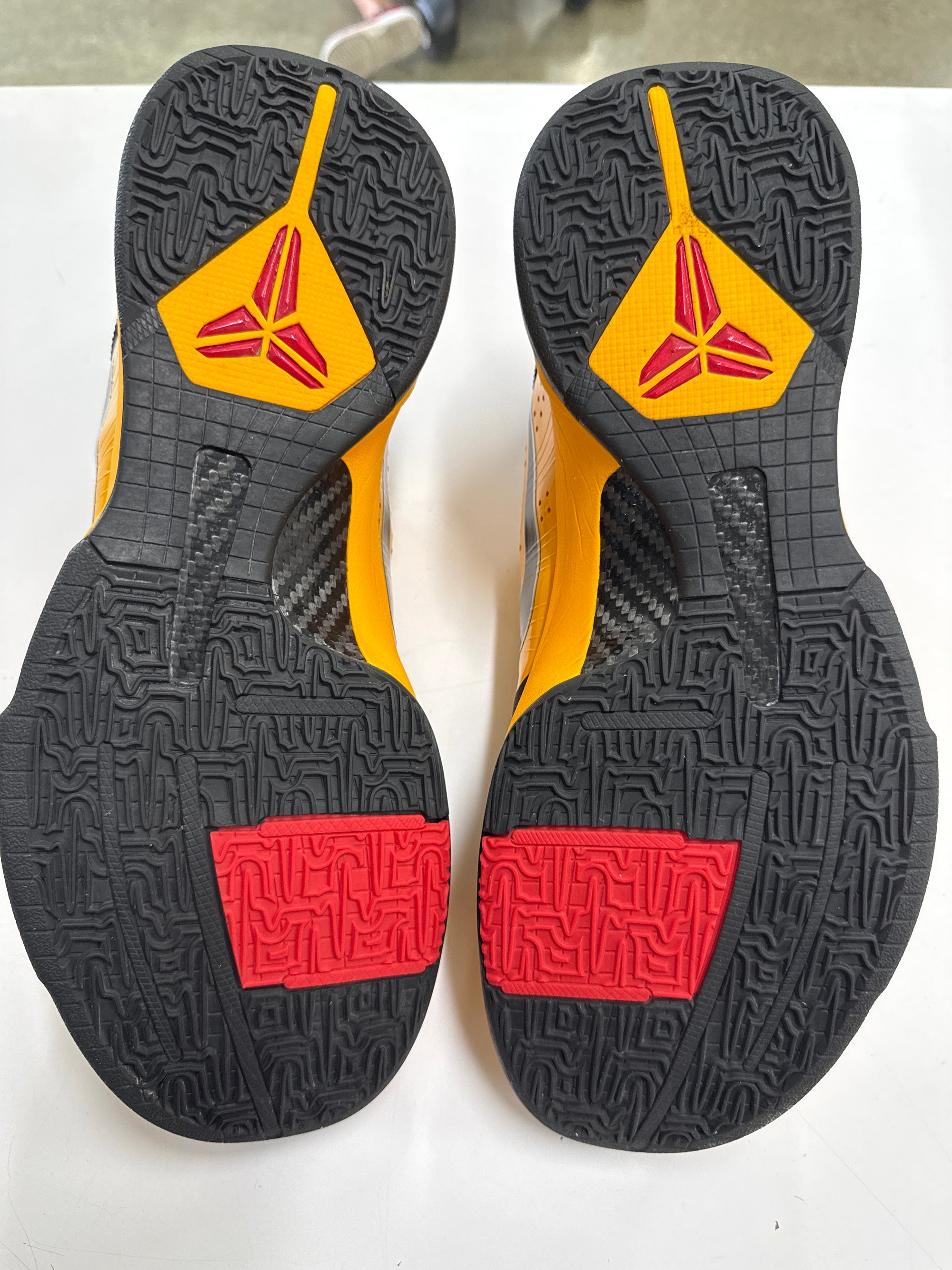 KOBE 5 PROTRO BRUCE LEE - SIZE 12 (WORN) - SUPER CLEAN