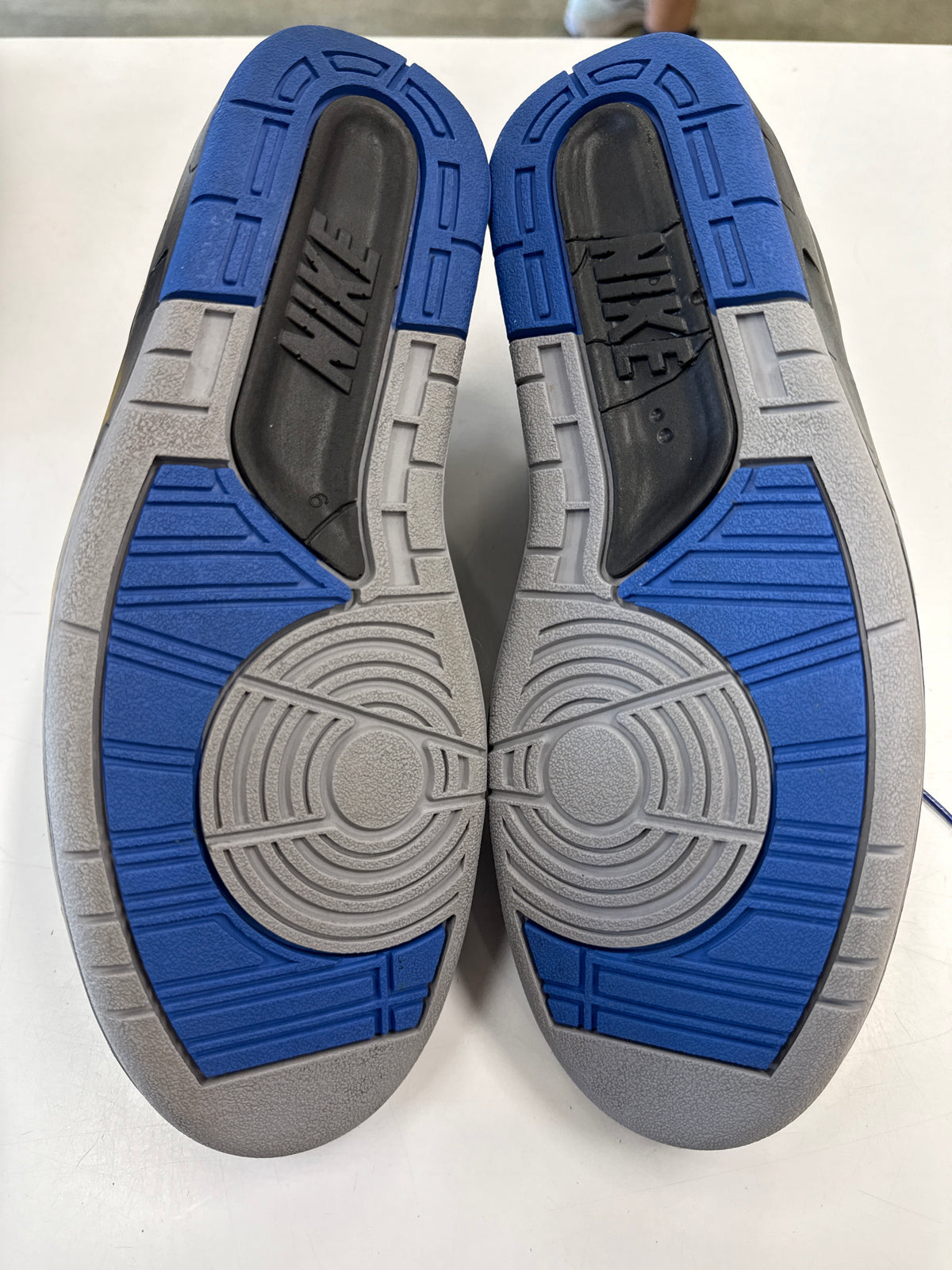 OFF WHITE AIR JORDAN 2 LOW BLACK BLUE - SIZE 9 (WORN)