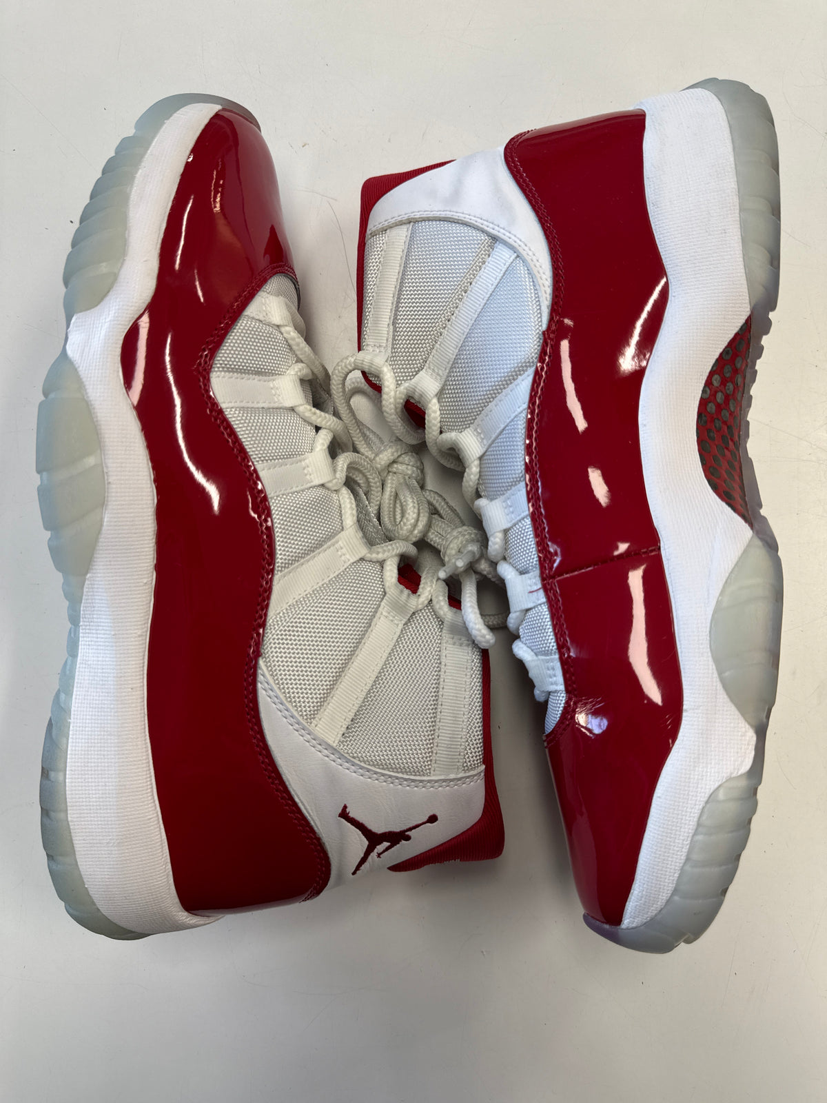 AIR JORDAN 11 CHERRY 2022 - SIZE 12 (WORN)
