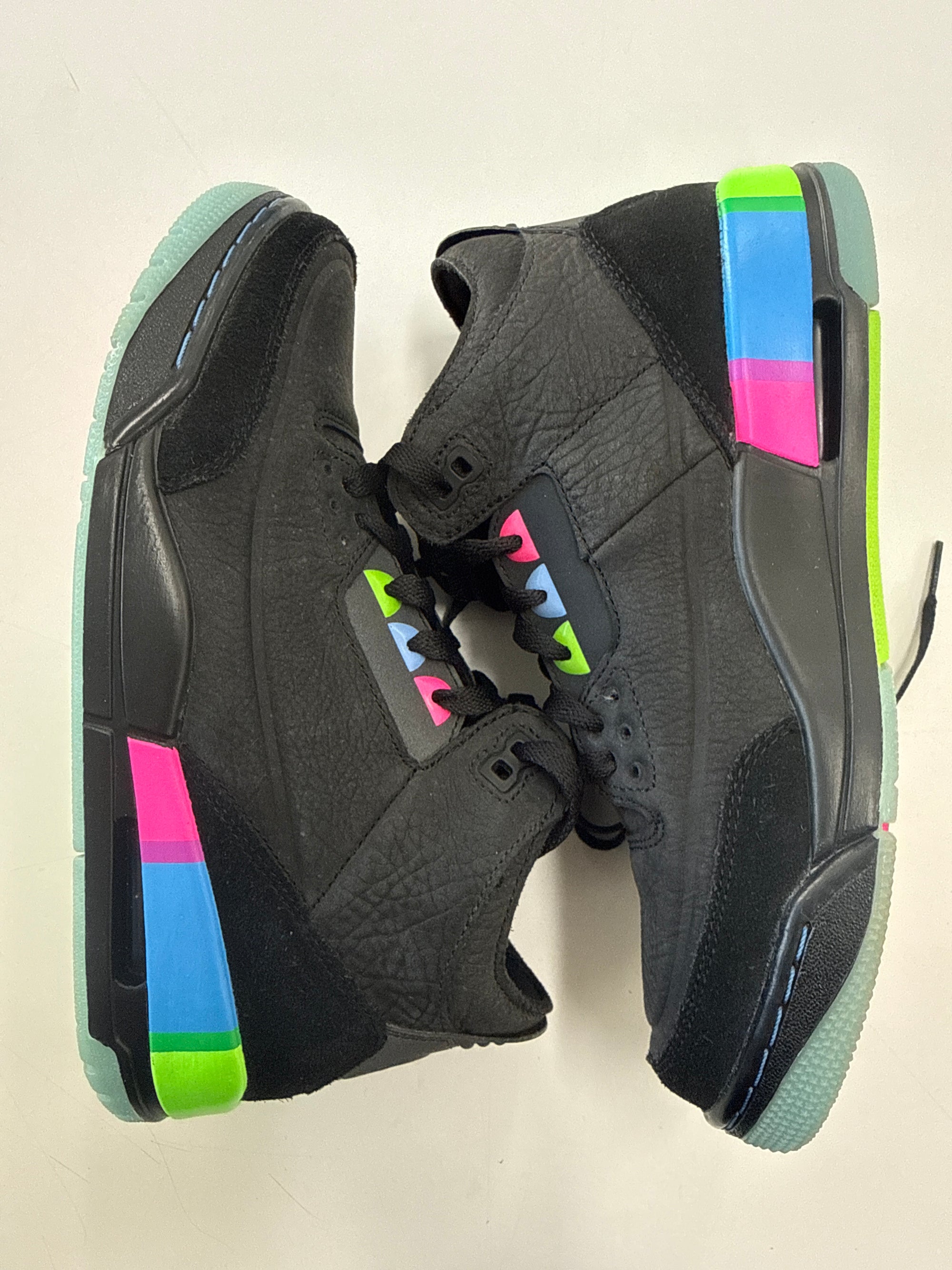 AIR JORDAN 3 QUAI54 - SIZE 8 (WORN )
