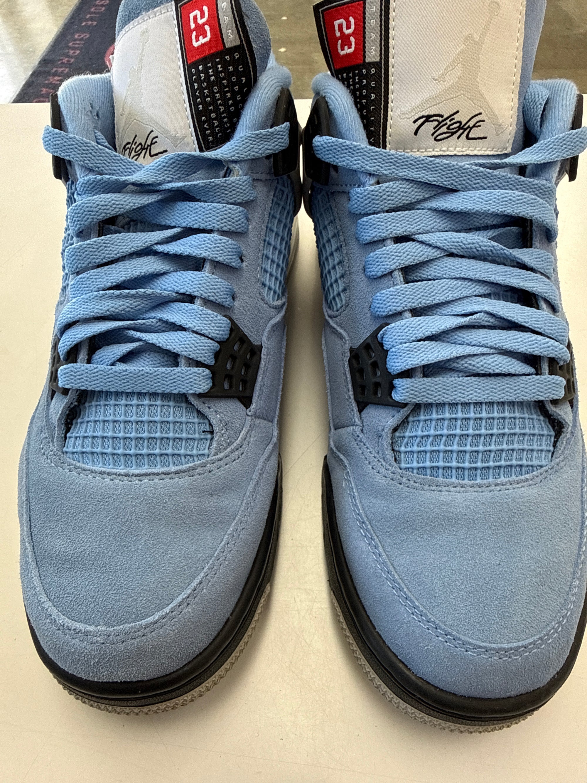 AIR JORDAN 4 UNIVERSITY BLUE - SIZE 9.5 (WORN)